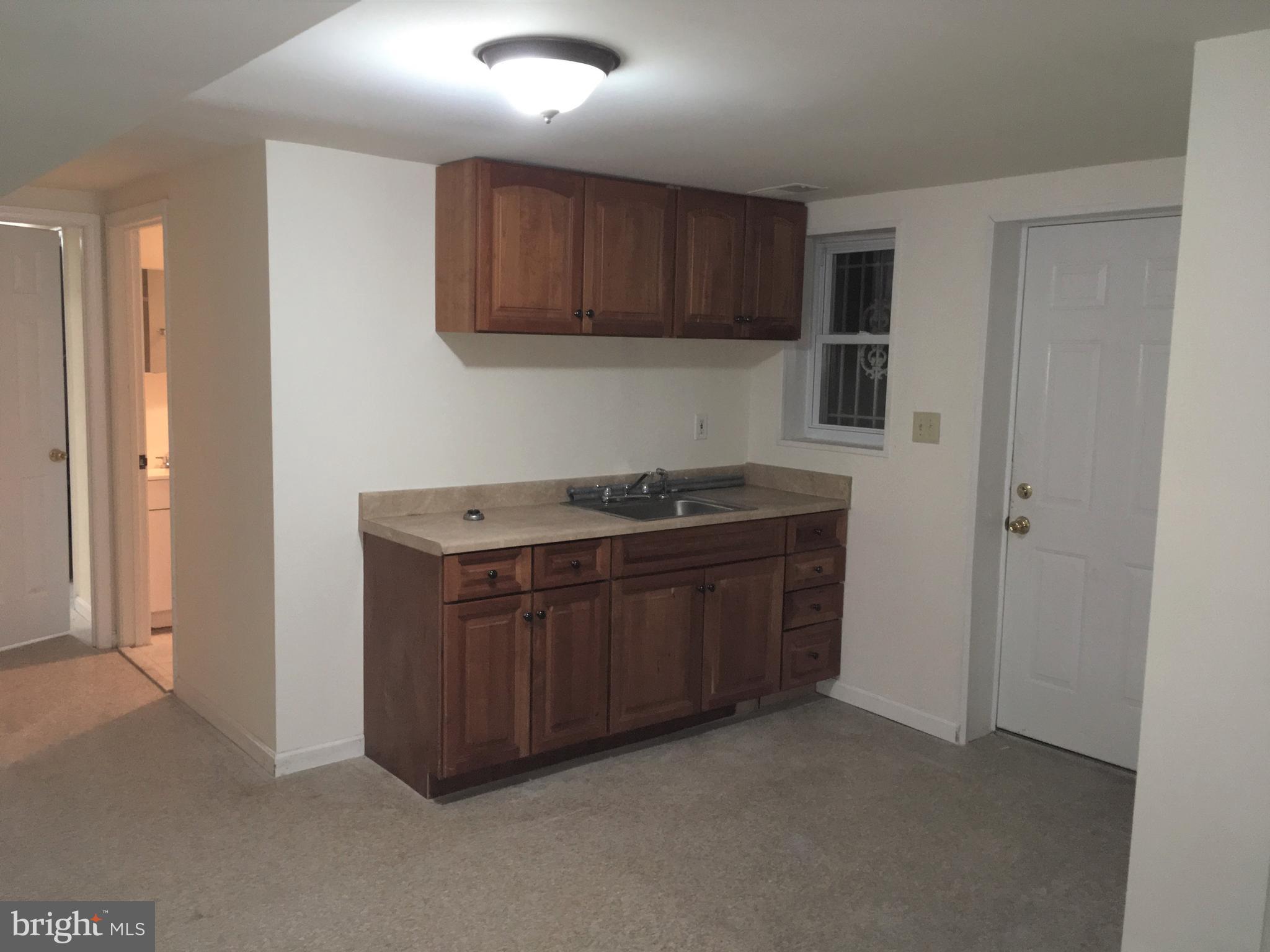 PARKWAY - Residential Lease