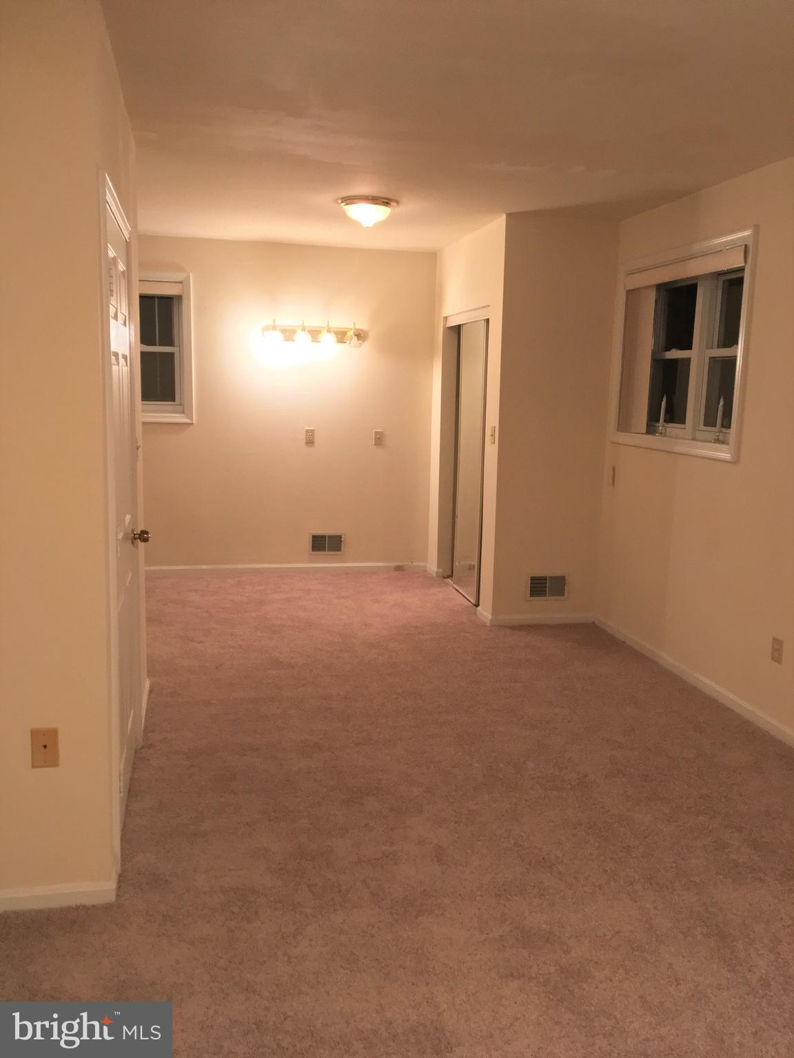 PARKWAY - Residential Lease