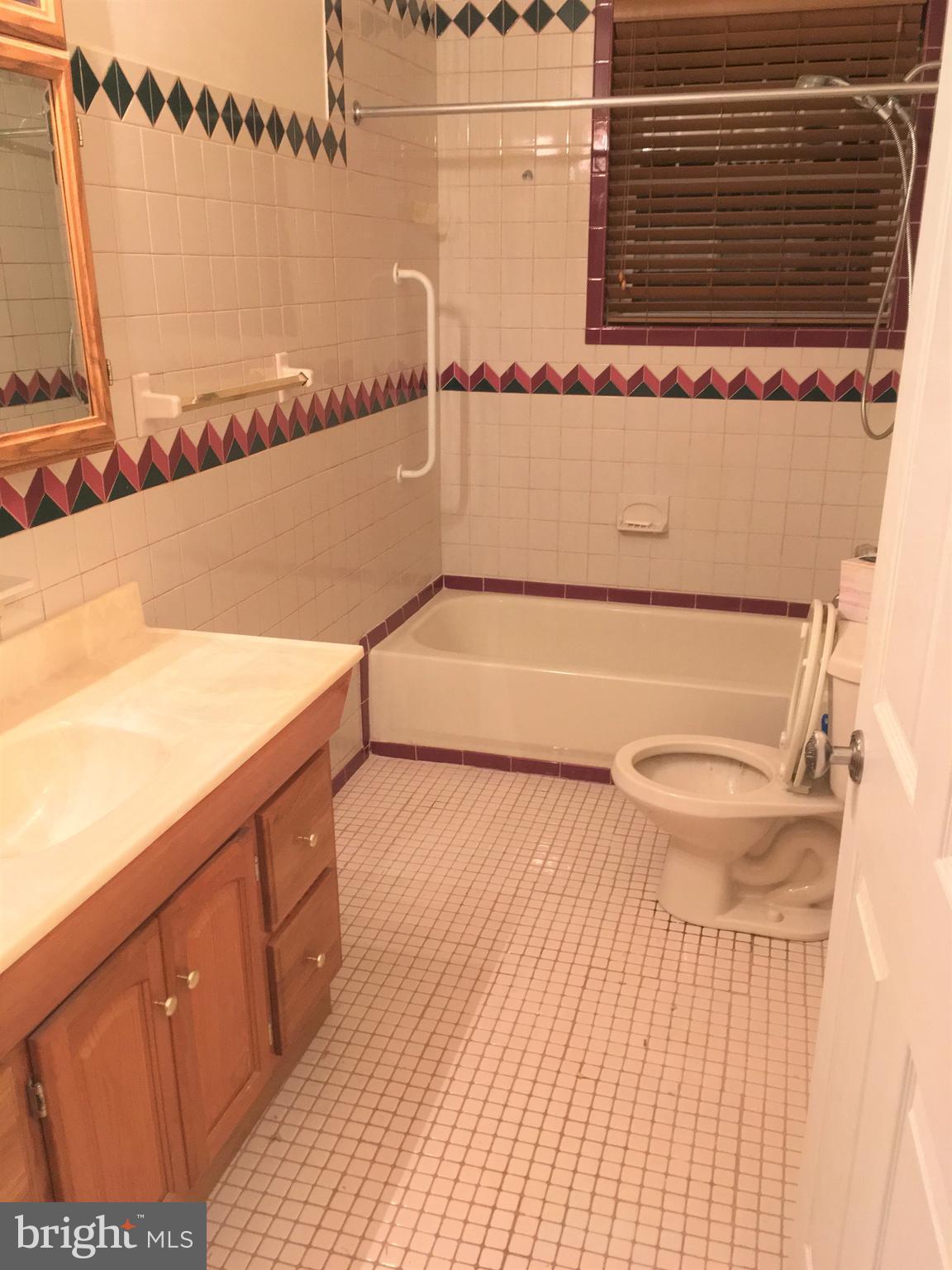 PARKWAY - Residential Lease