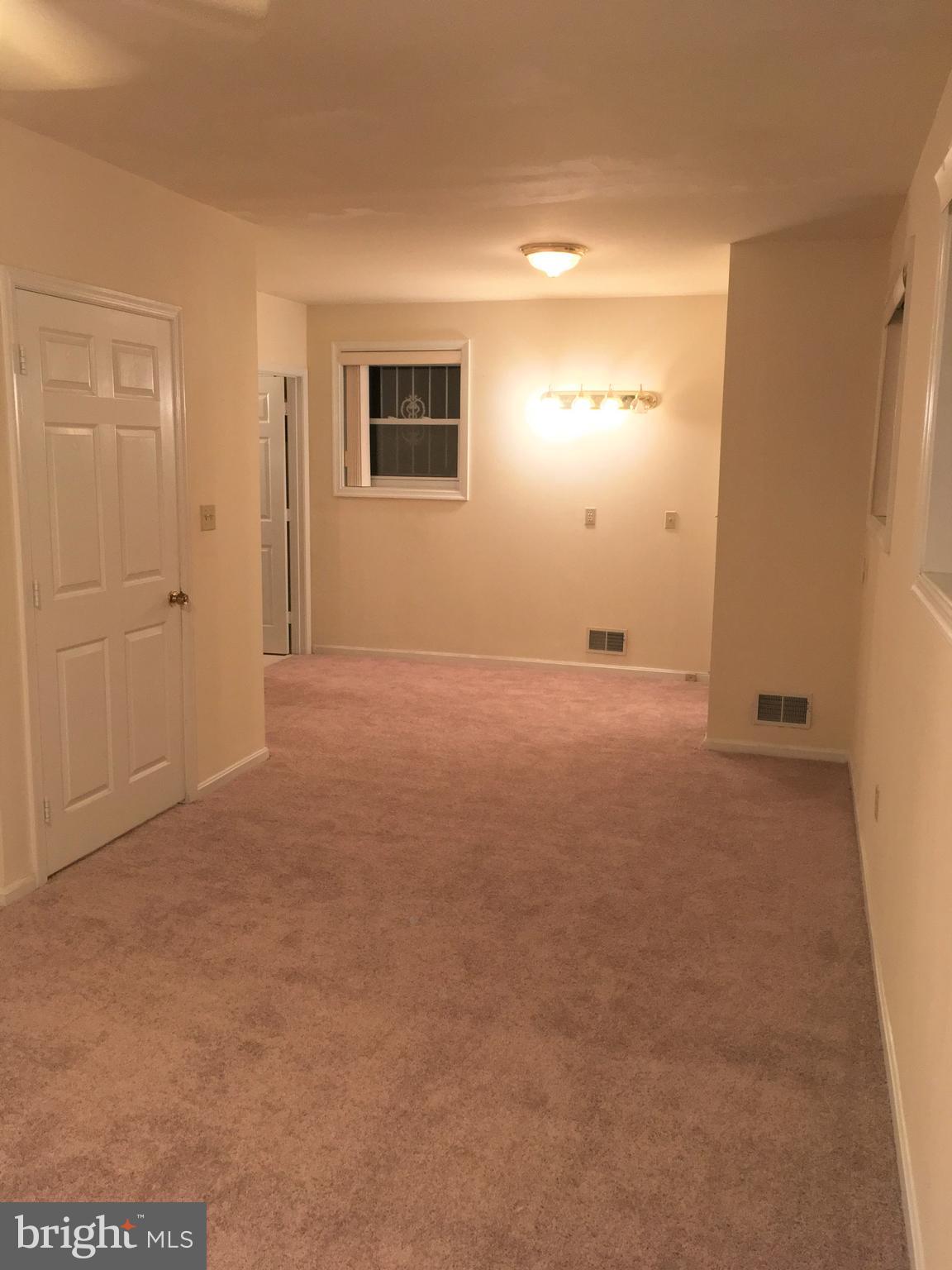 PARKWAY - Residential Lease