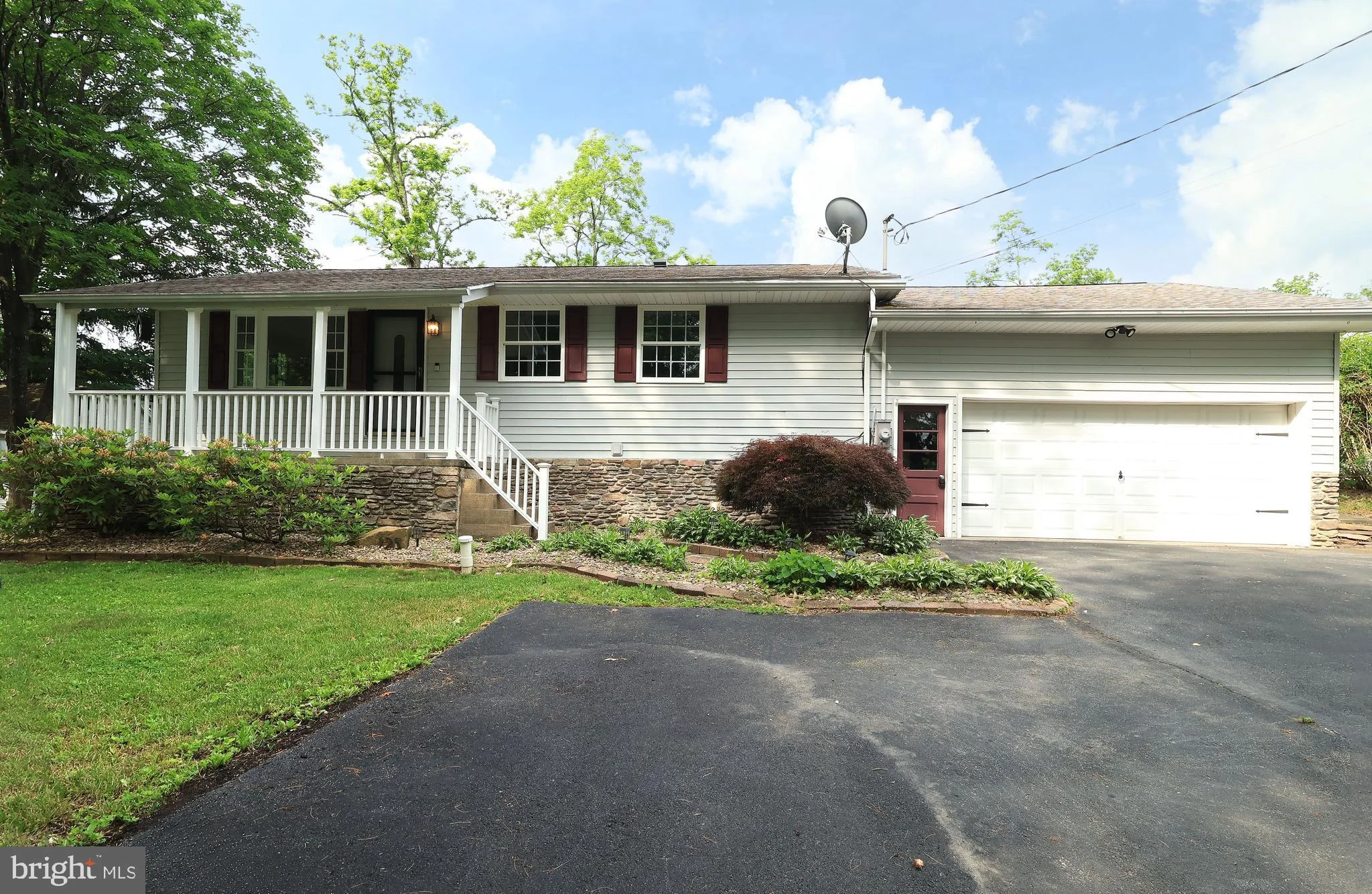 125 Lyonstown Road