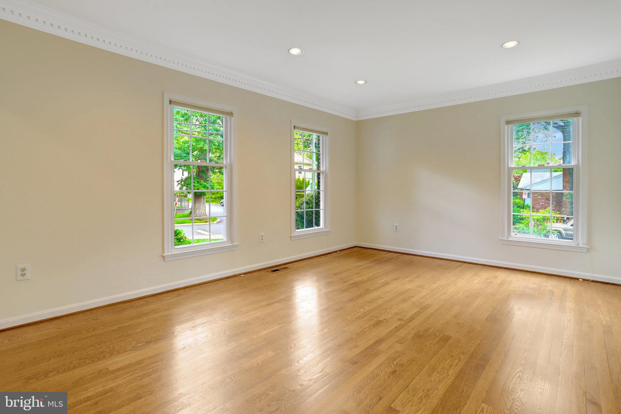 ASHTON HEIGHTS - Residential