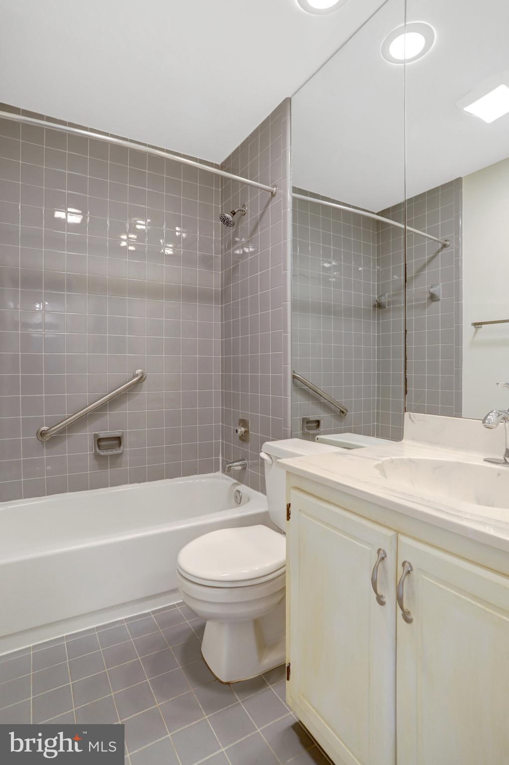 ASHTON HEIGHTS - Residential