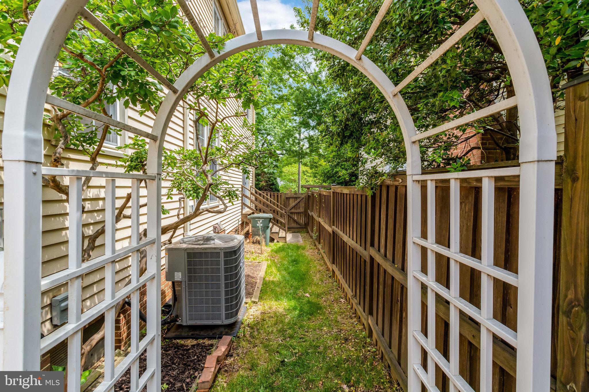 ASHTON HEIGHTS - Residential