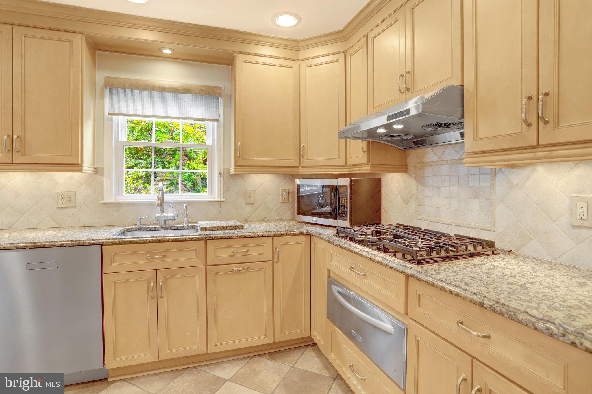 ASHTON HEIGHTS - Residential