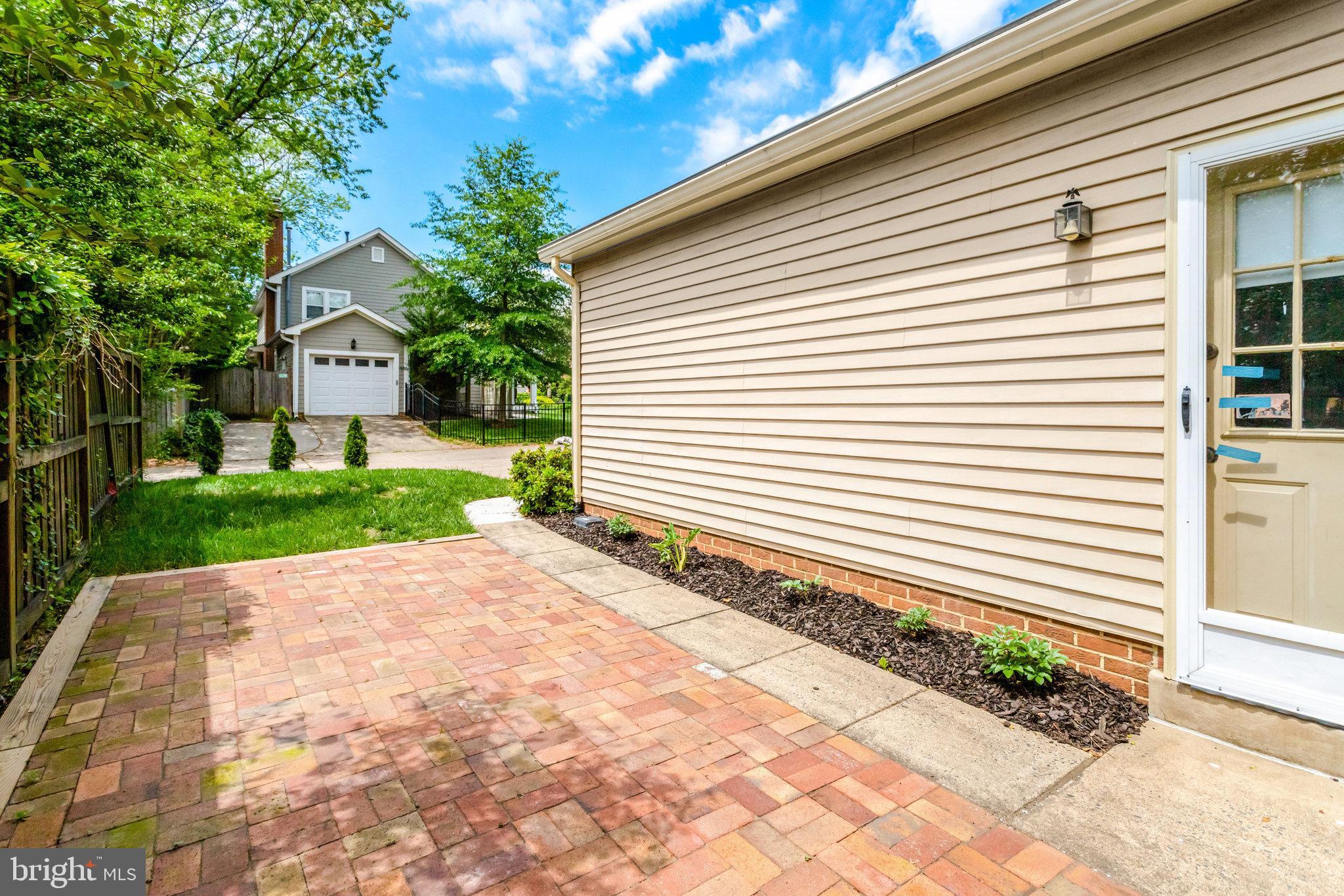 ASHTON HEIGHTS - Residential