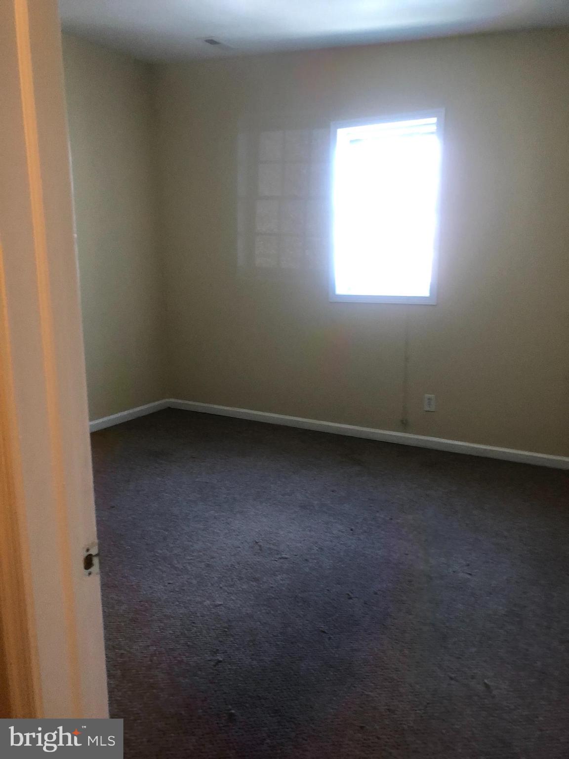 UNION SQUARE - Residential Lease