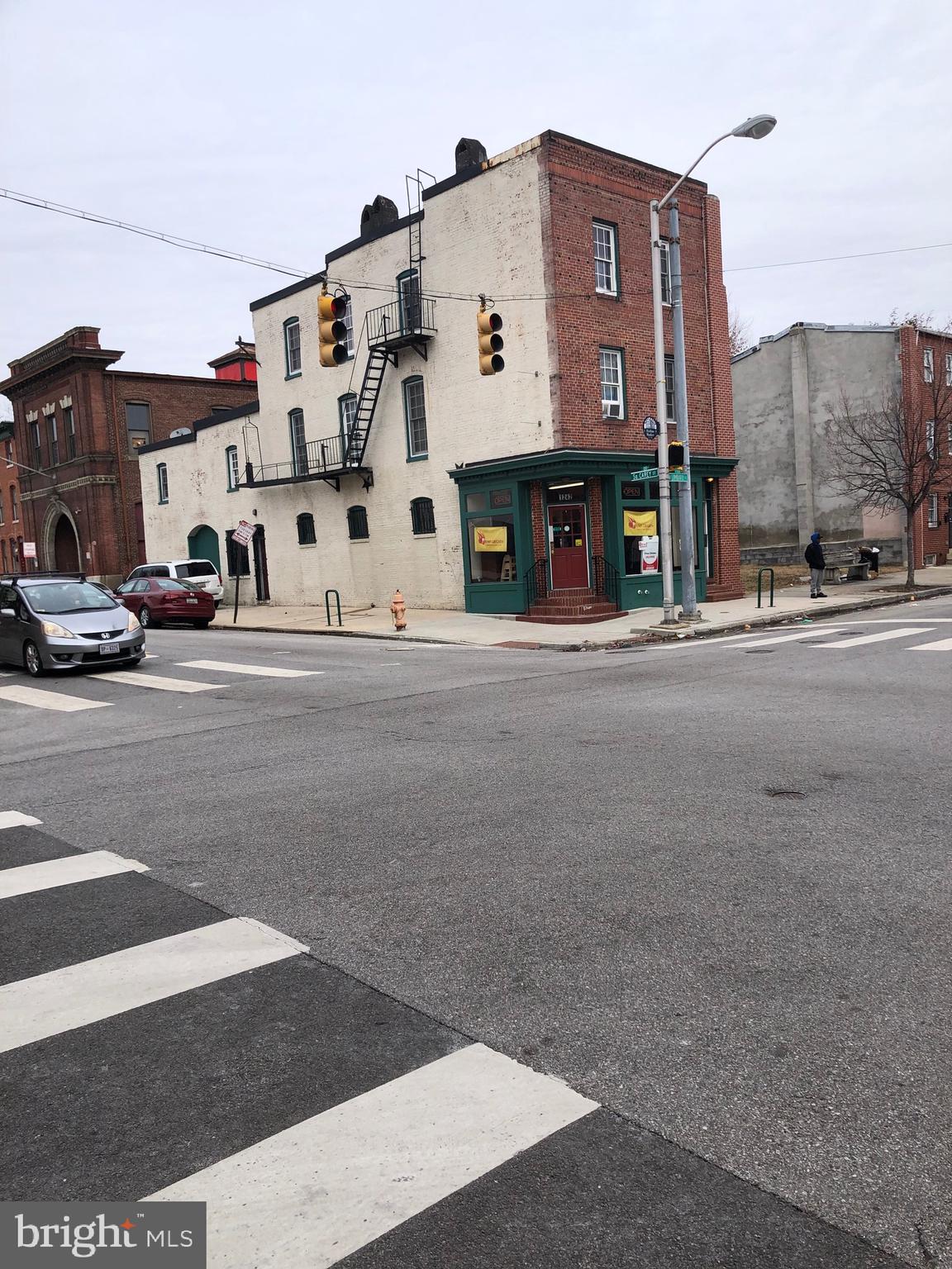 UNION SQUARE - Residential Lease