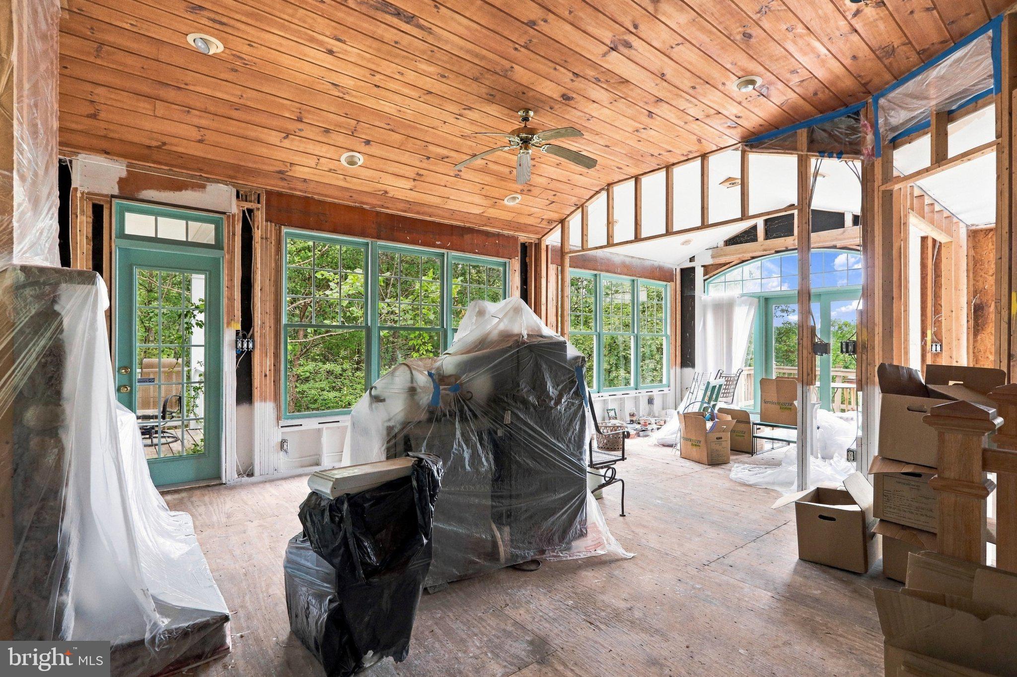 244 TOMAHAWK LANE