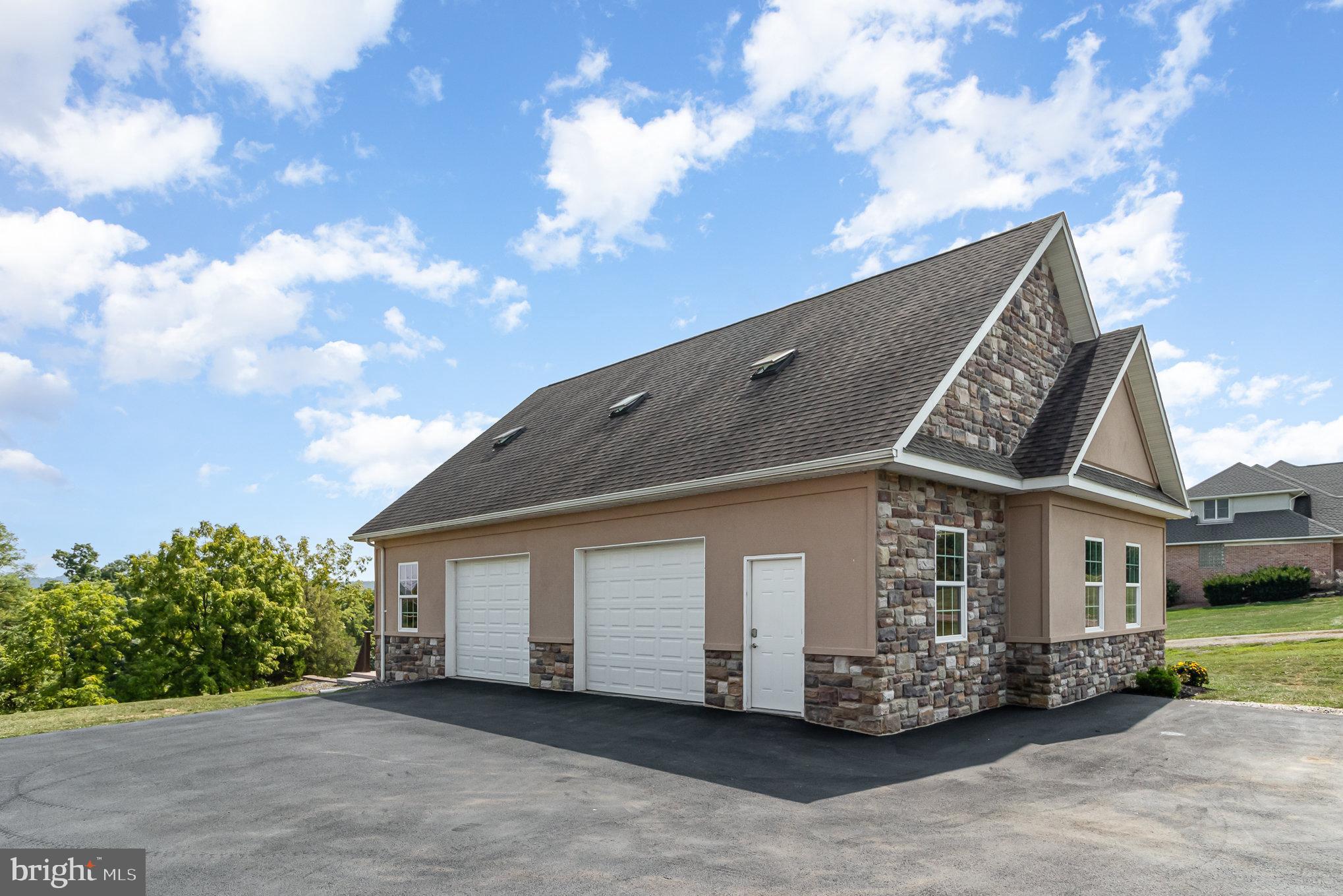 STONEHEDGE ESTATES - Residential