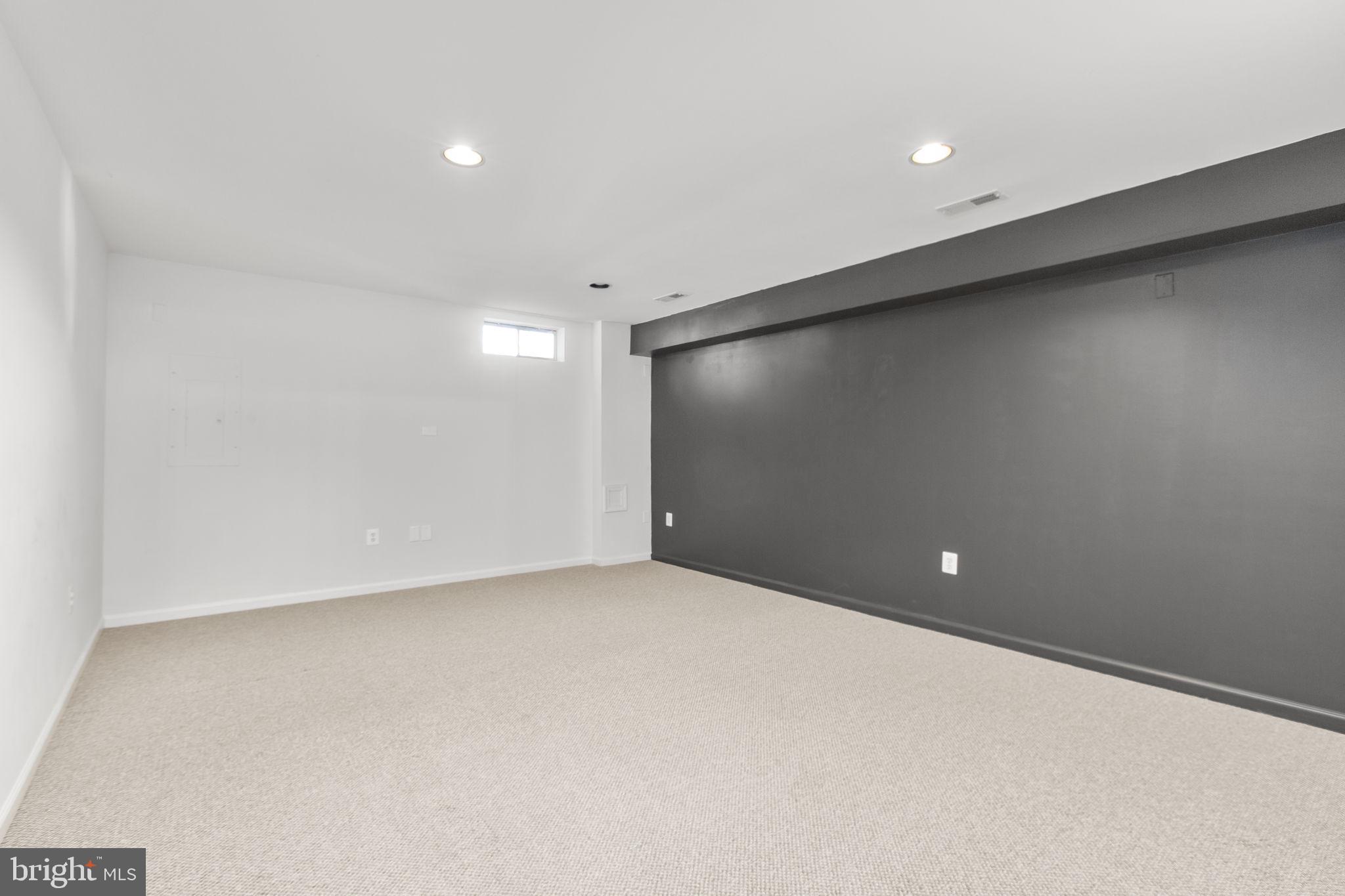 STAFFORD LAKES VILLAGE - Residential