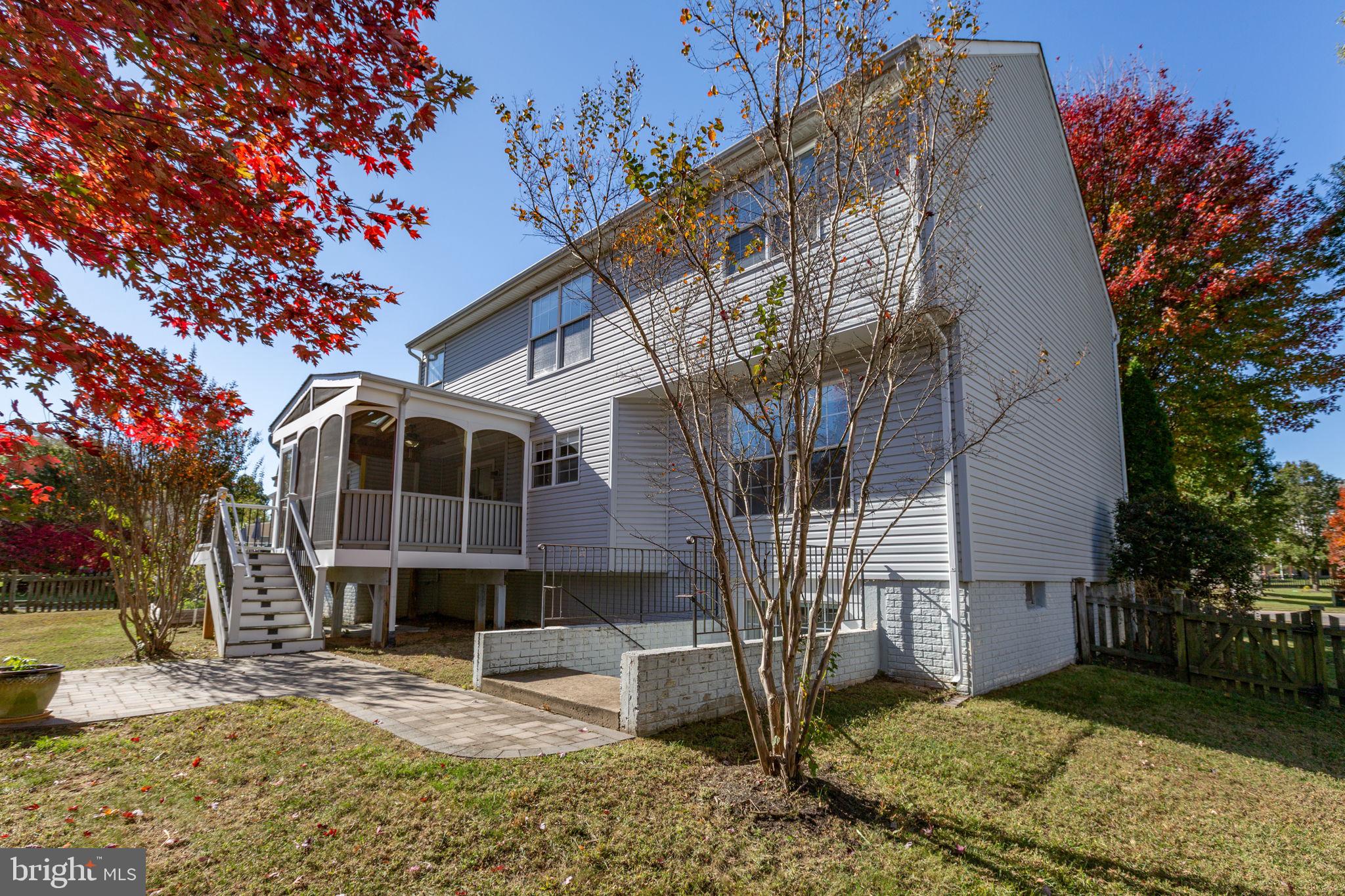 STAFFORD LAKES VILLAGE - Residential