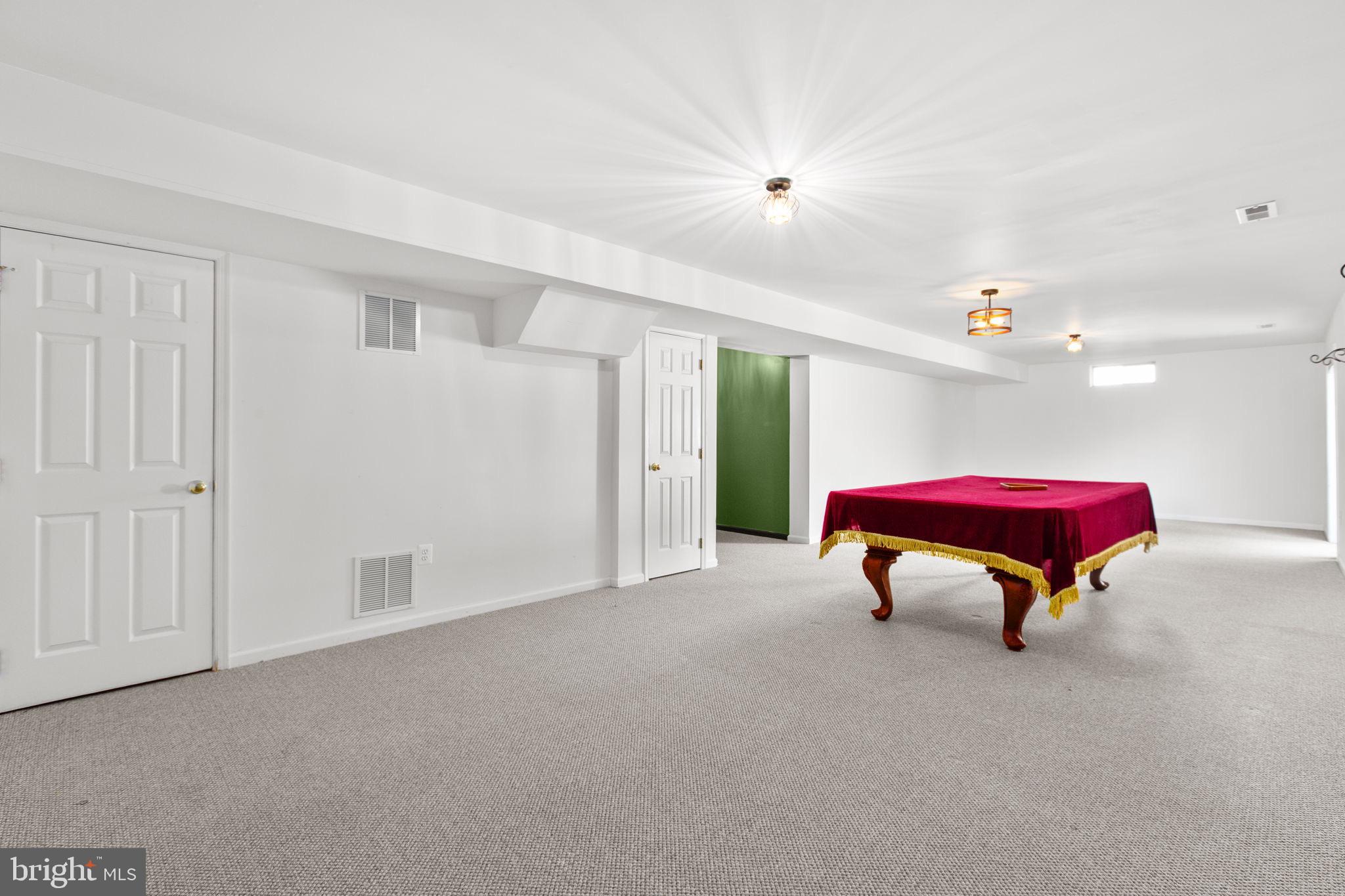 STAFFORD LAKES VILLAGE - Residential