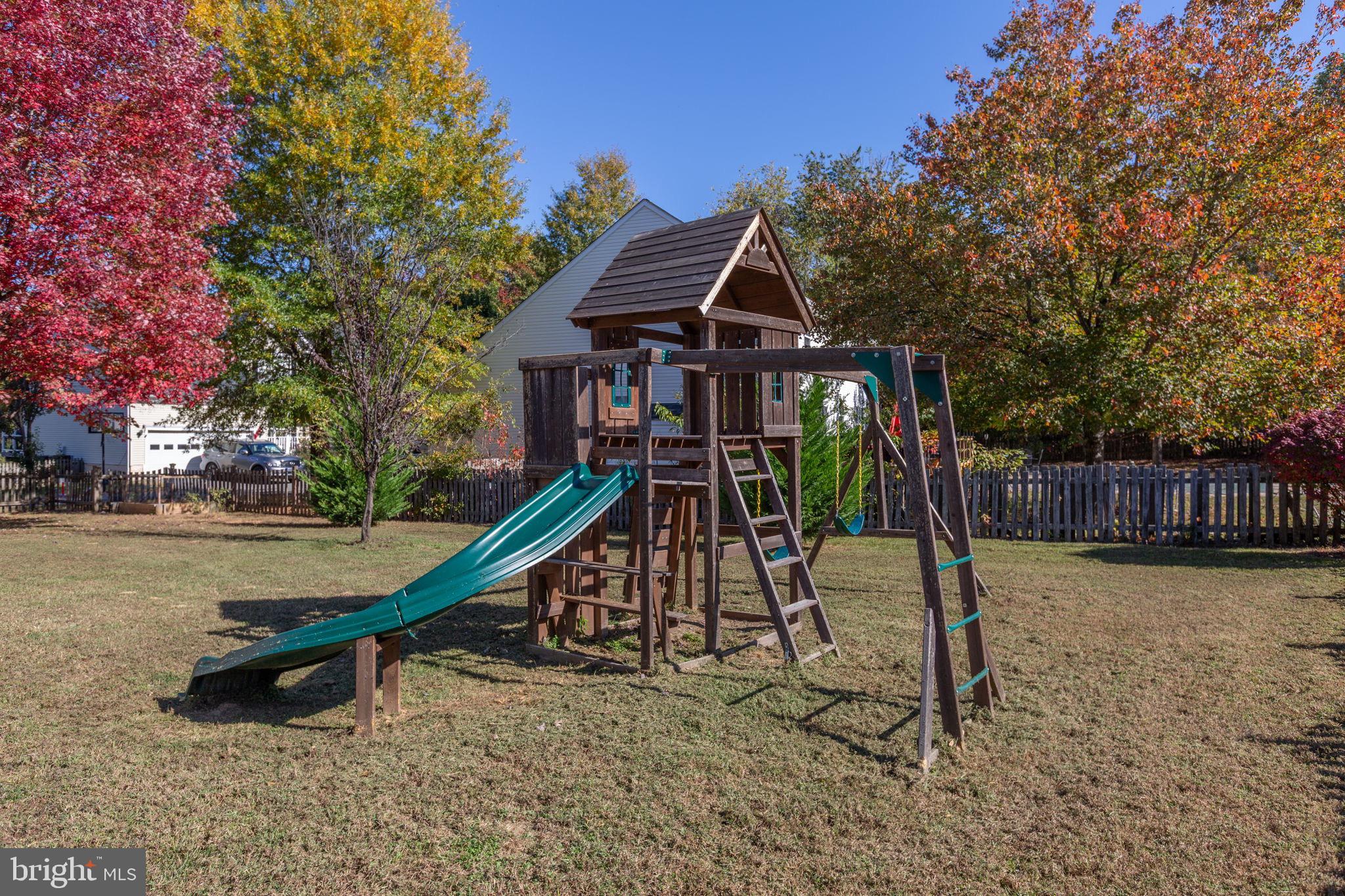 STAFFORD LAKES VILLAGE - Residential