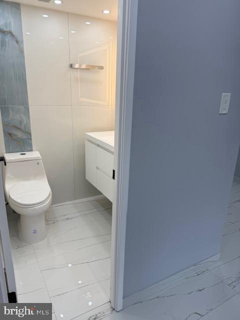 WATERGATE AT LANDMARK - Residential Lease