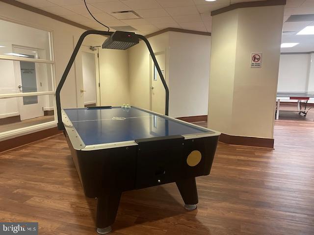 WATERGATE AT LANDMARK - Residential Lease