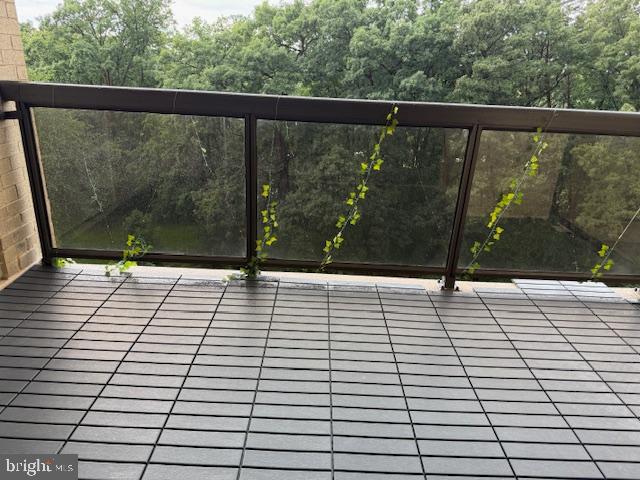 WATERGATE AT LANDMARK - Residential Lease