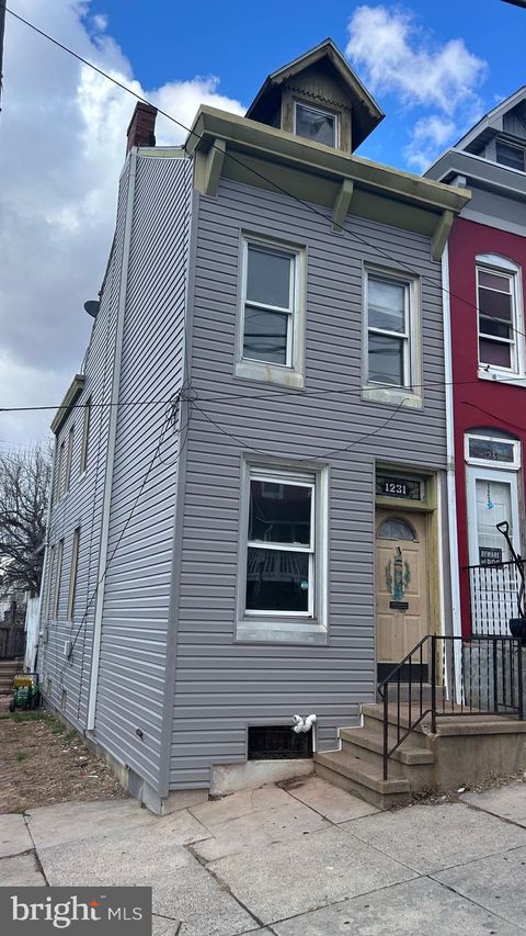 Townhouse For Sale - 1231 Oley Street<br/> READING, PA 19604