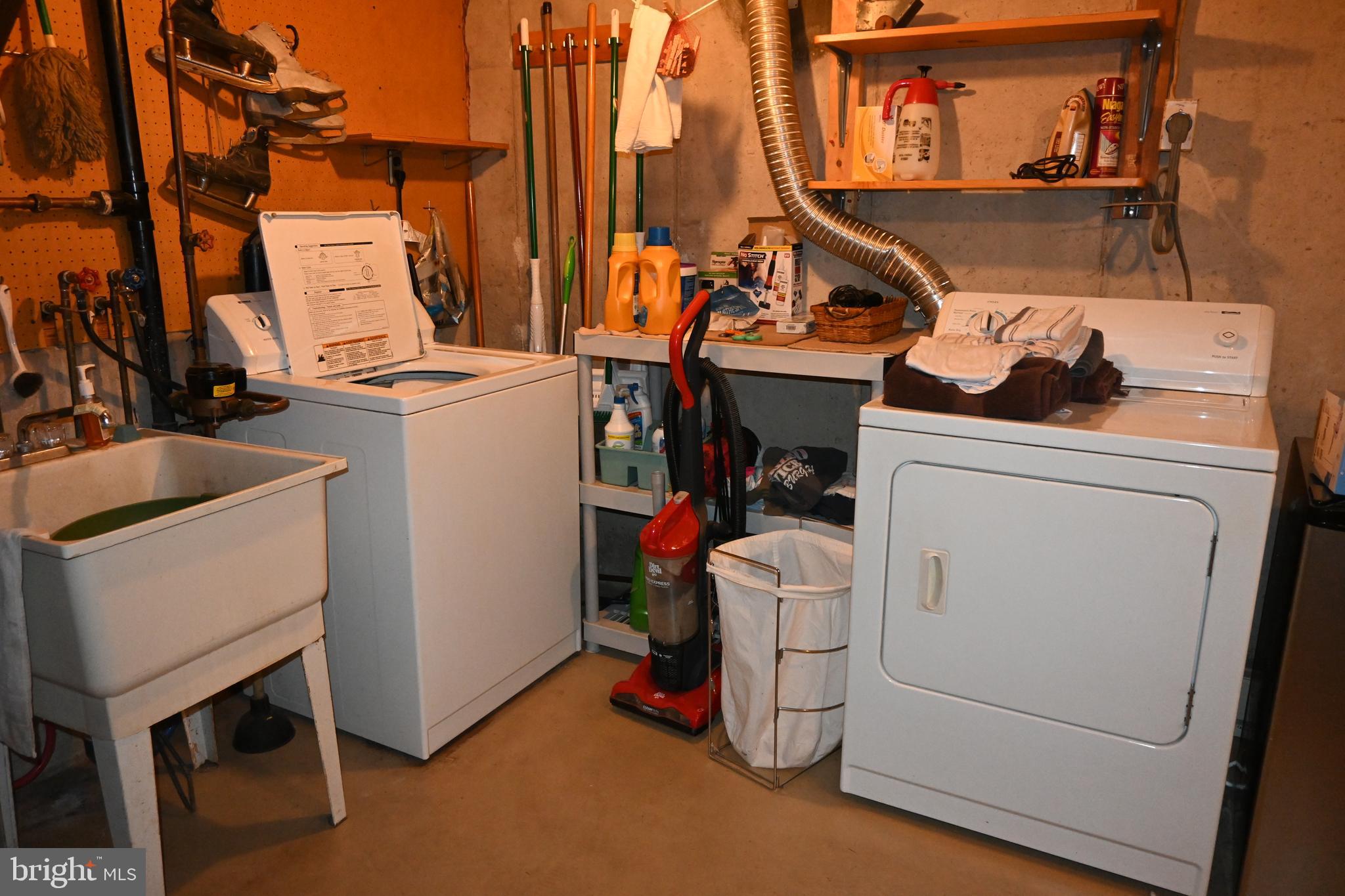 WILLOWBROOK - Residential