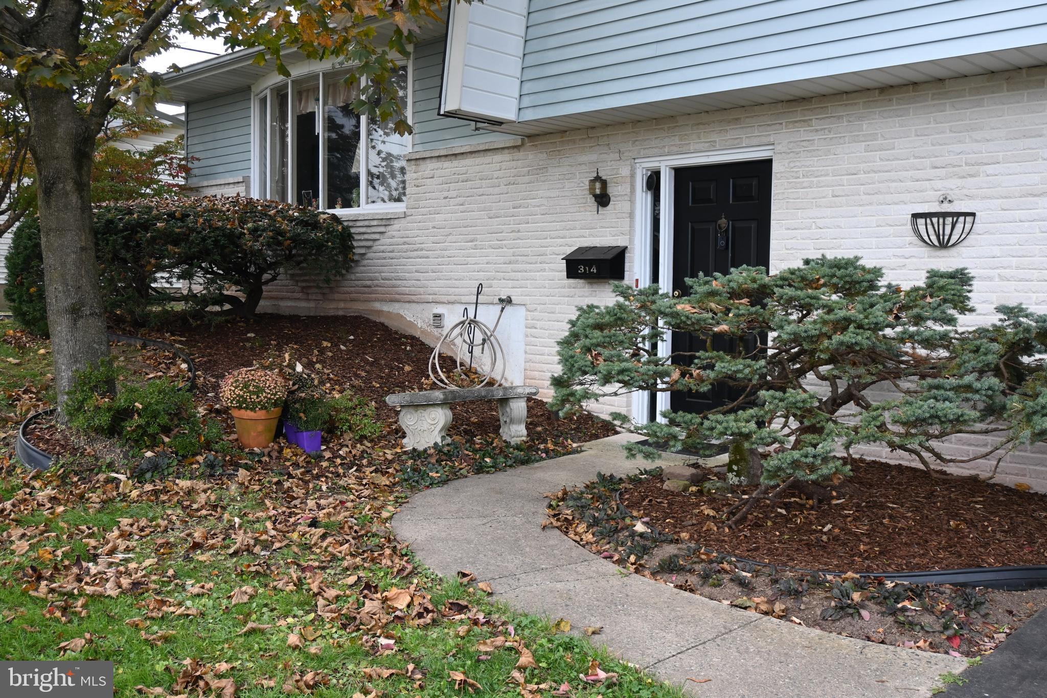 WILLOWBROOK - Residential