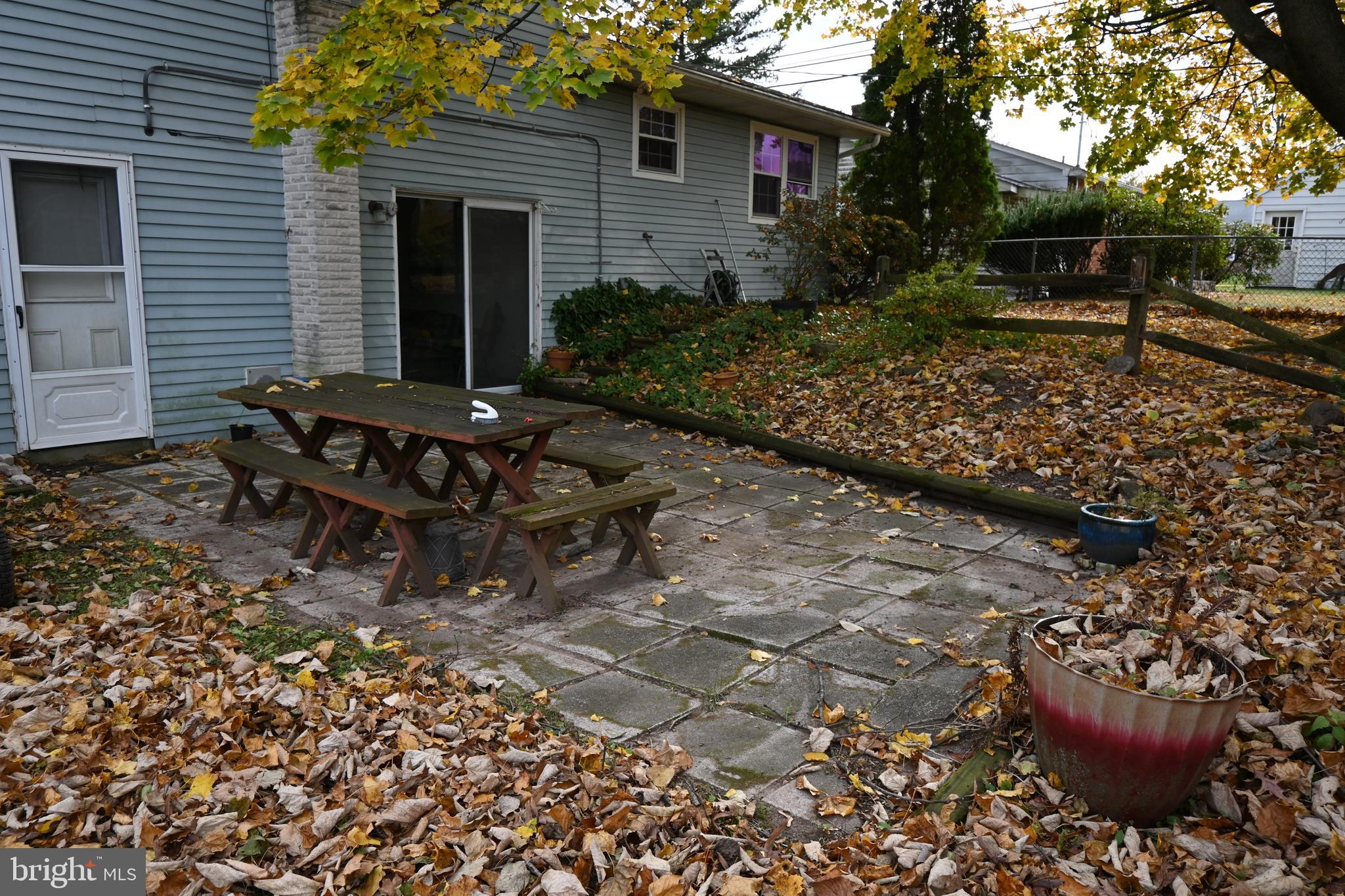 WILLOWBROOK - Residential