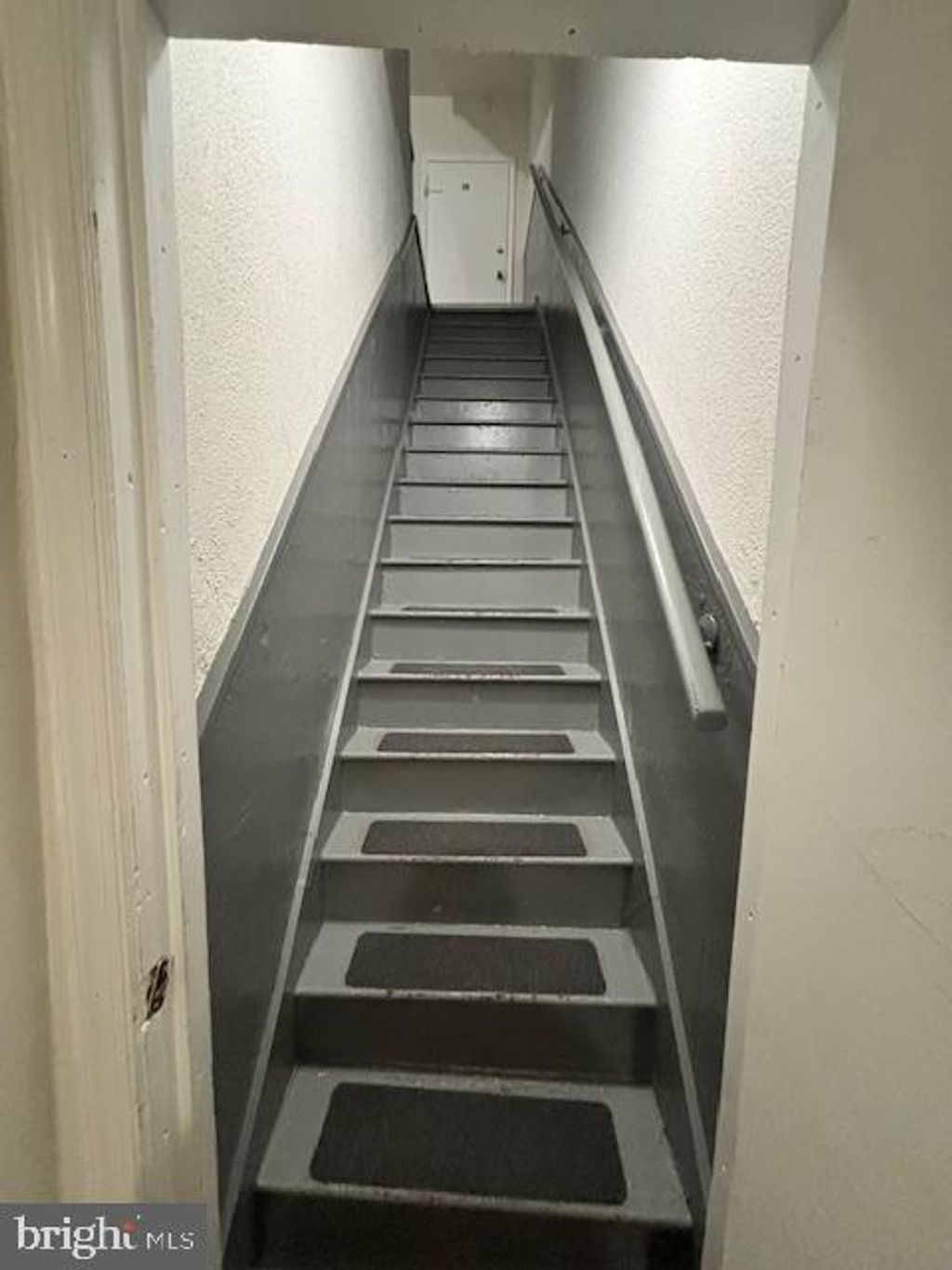 Photo of 526 W Lehigh Avenue #3RD FL, PHILADELPHIA, PA 19133 (MLS # PAPH2570020)