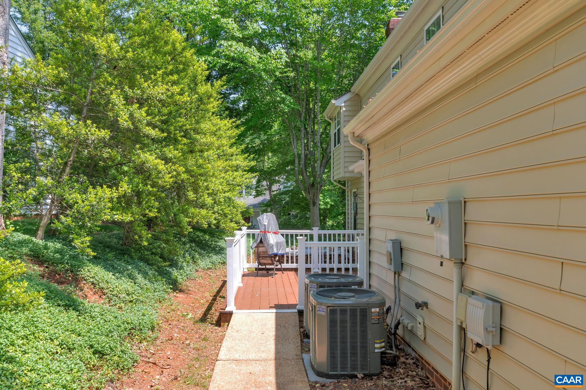 FOREST LAKES SOUTH - Residential