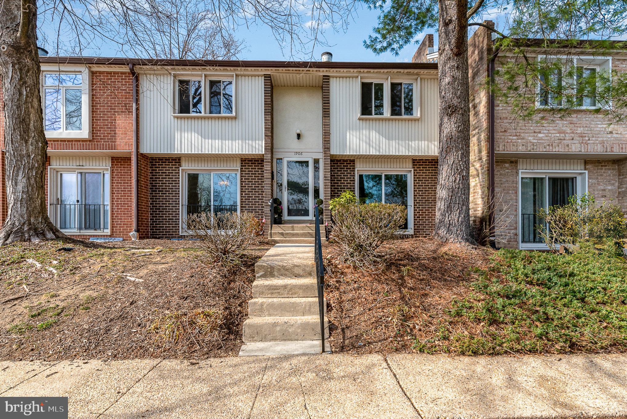 MOUNT WASHINGTON - Residential