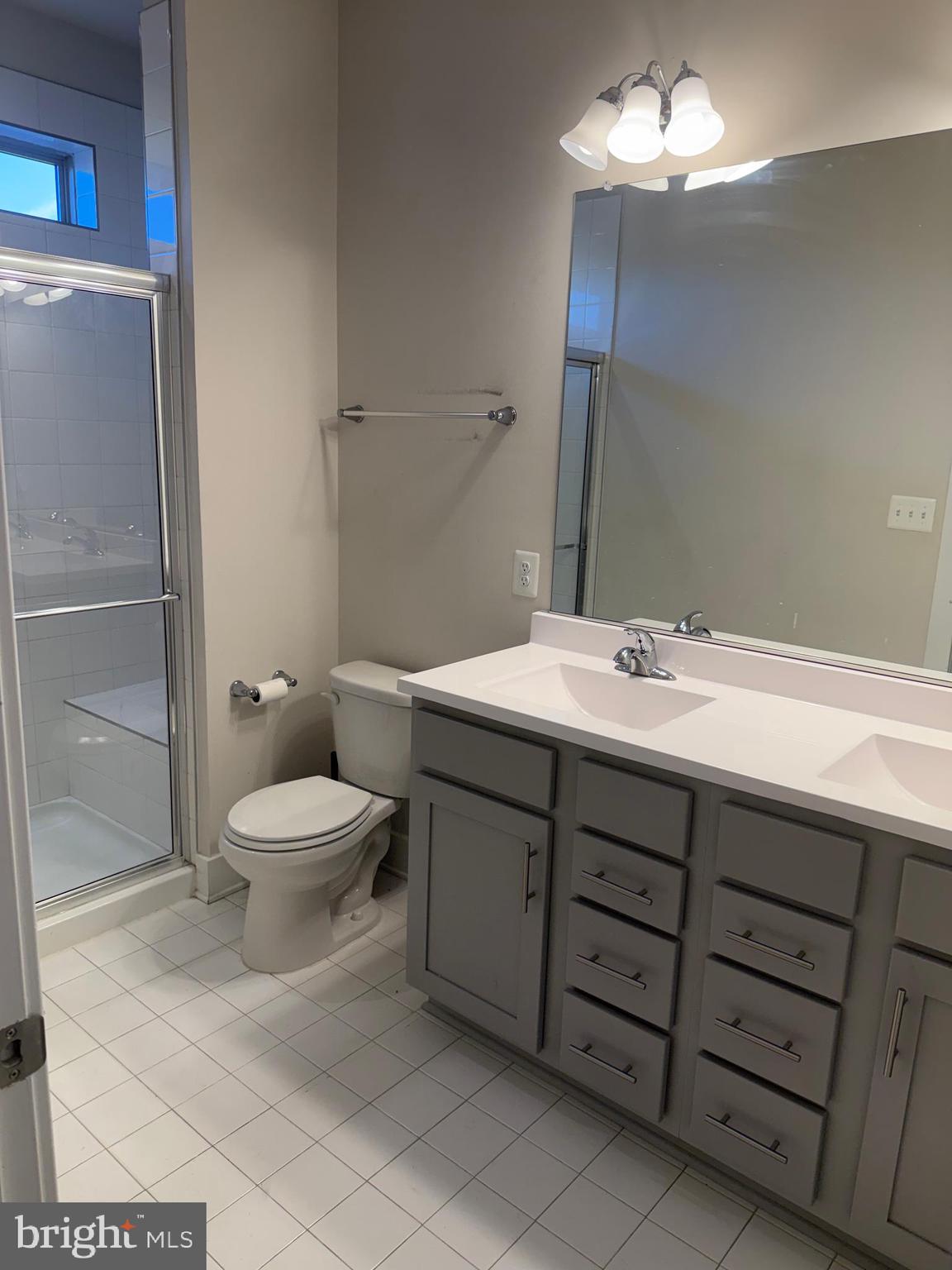 MACALLAN CROSSING - Residential Lease