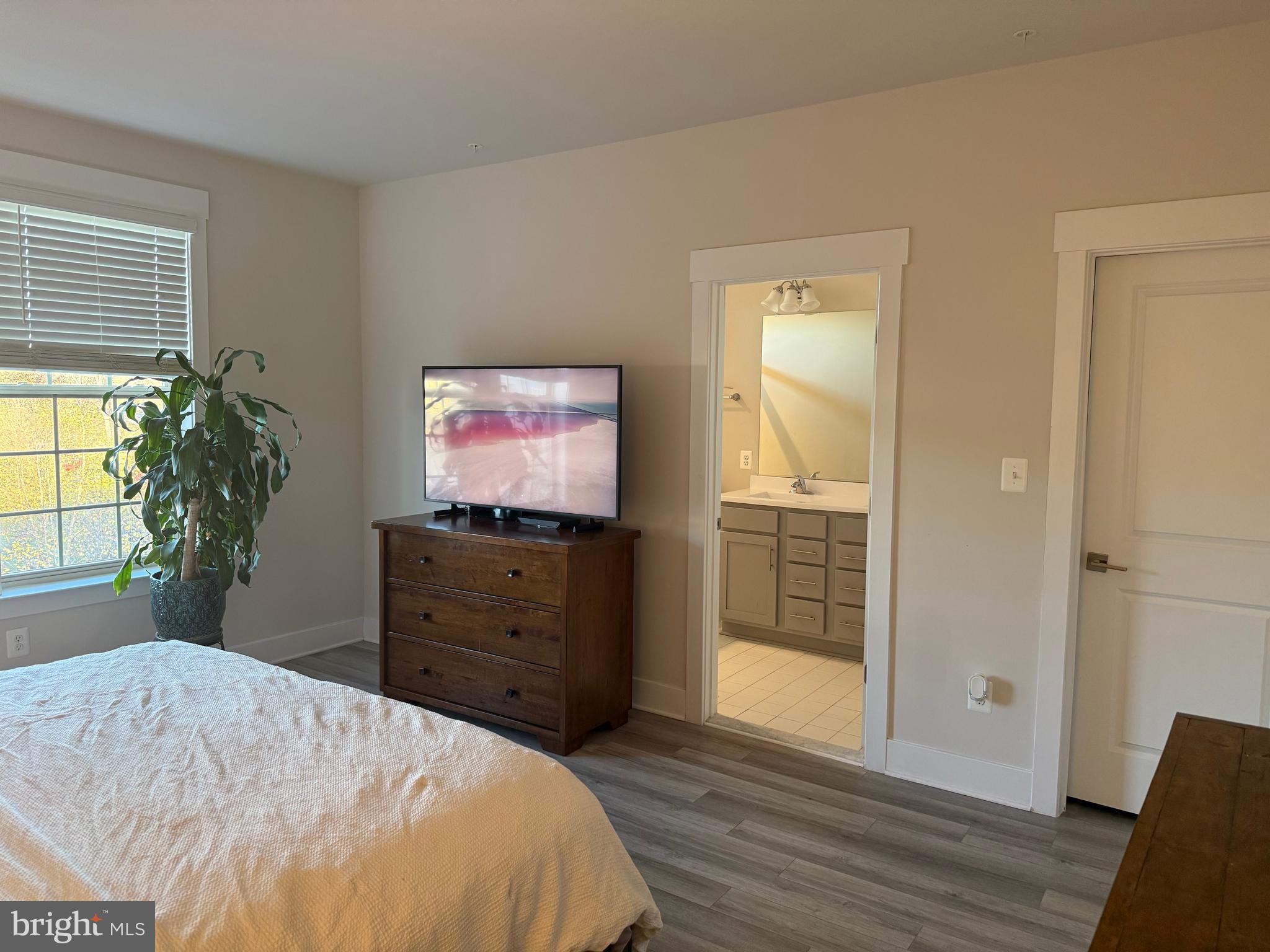 MACALLAN CROSSING - Residential Lease