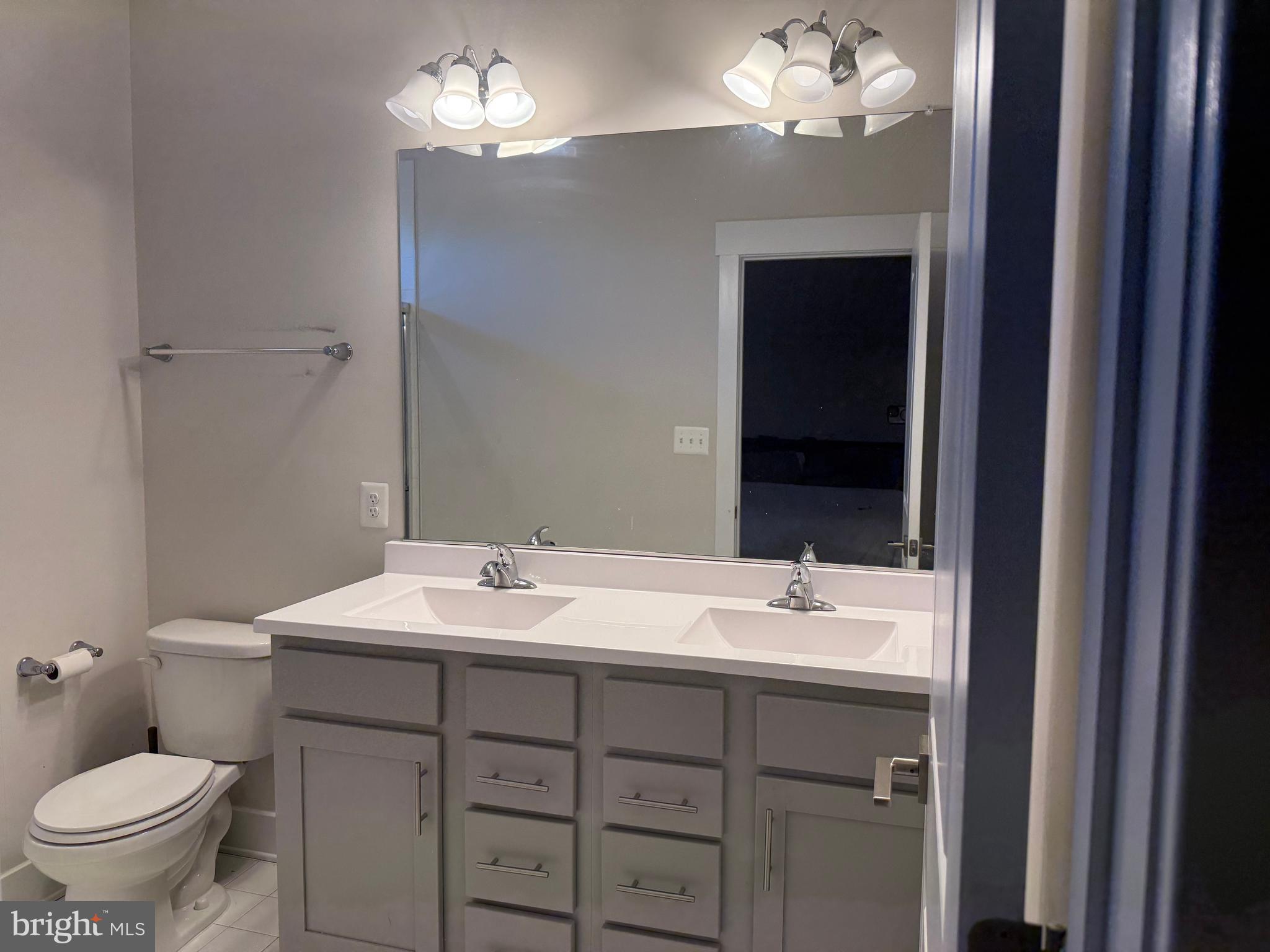 MACALLAN CROSSING - Residential Lease