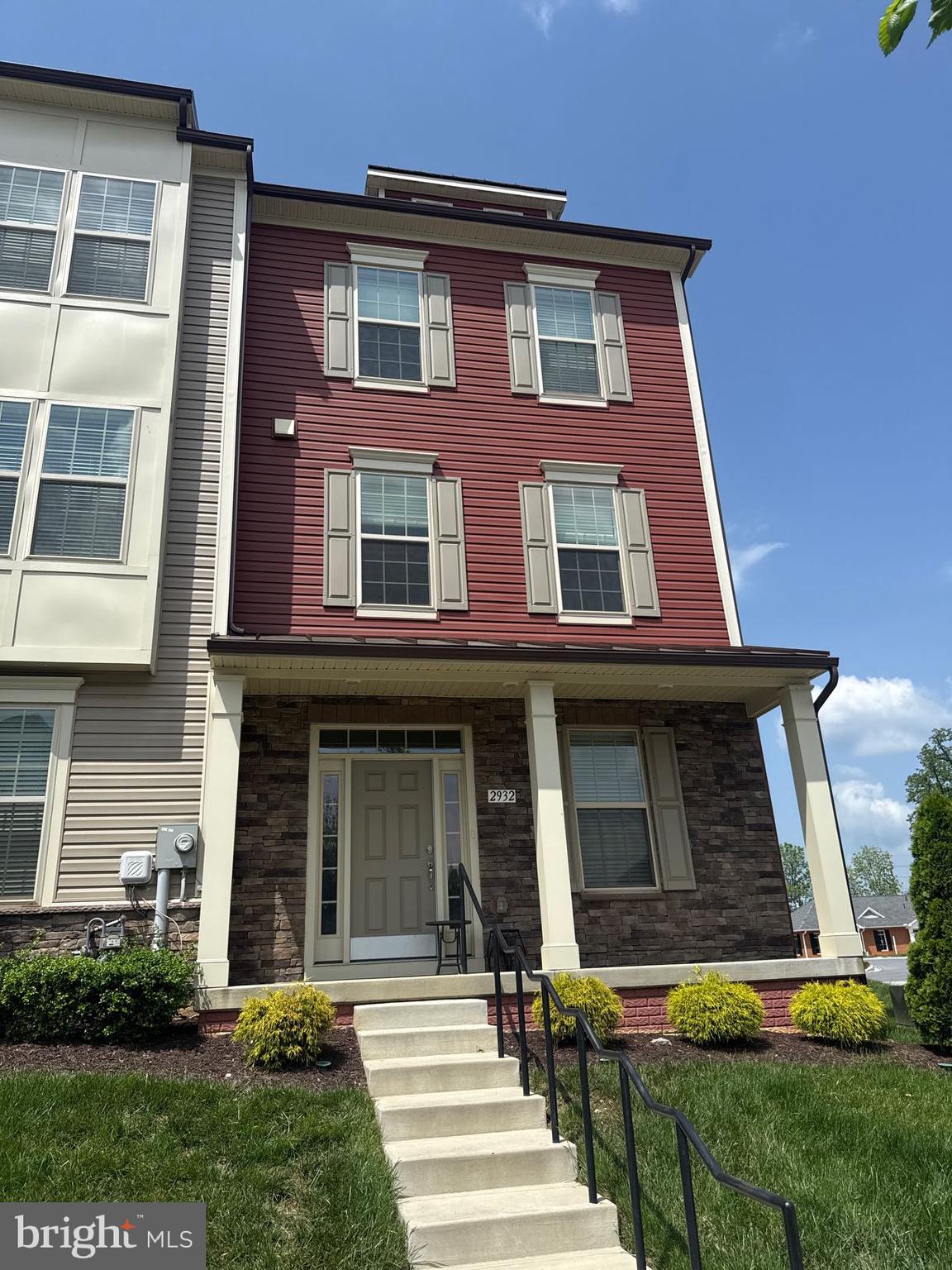 MACALLAN CROSSING - Residential Lease