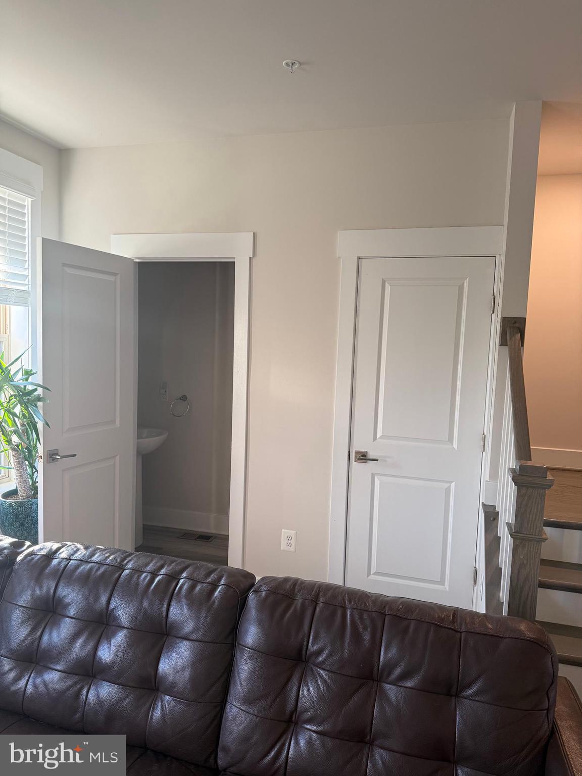 MACALLAN CROSSING - Residential Lease