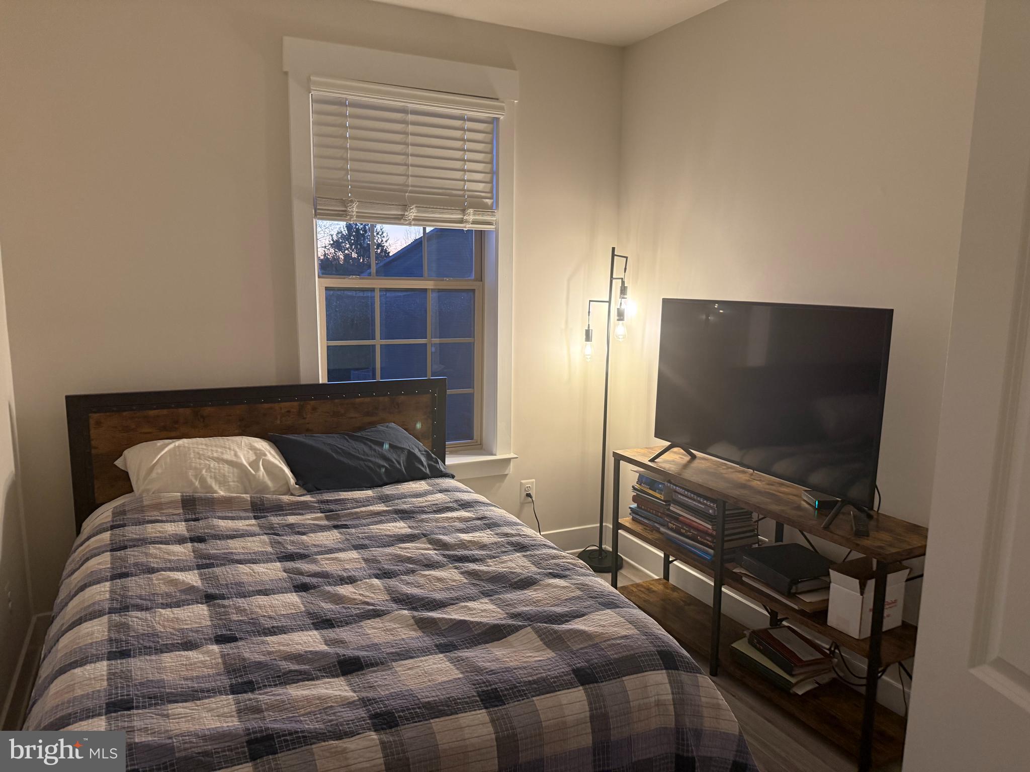 MACALLAN CROSSING - Residential Lease