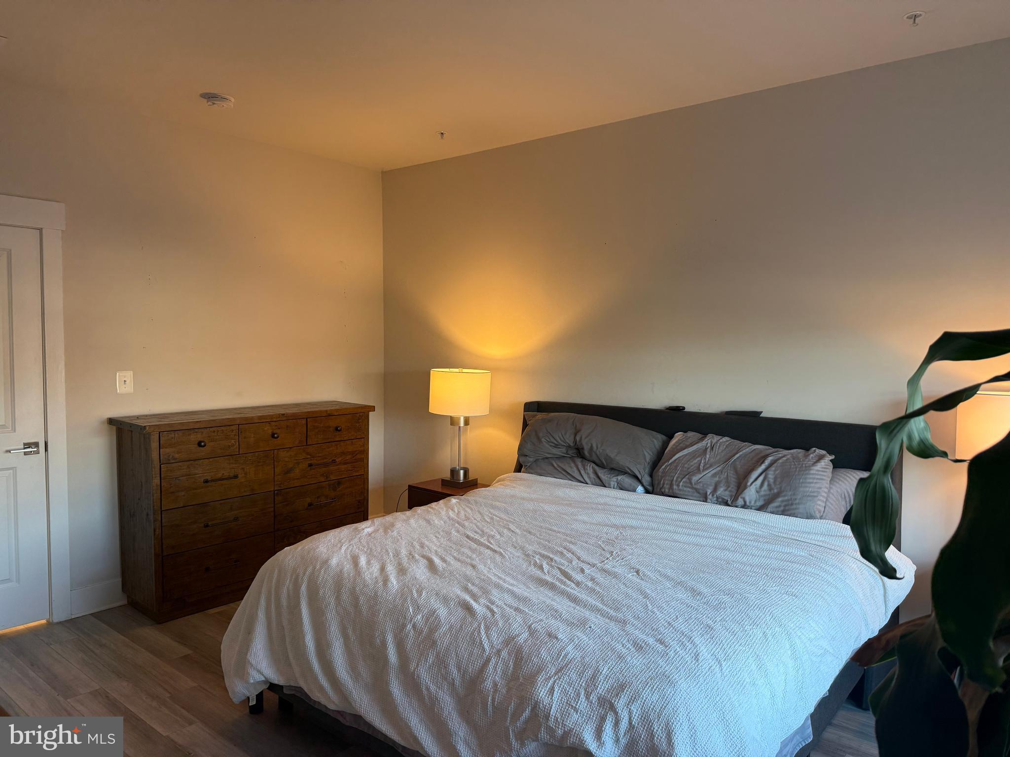 MACALLAN CROSSING - Residential Lease