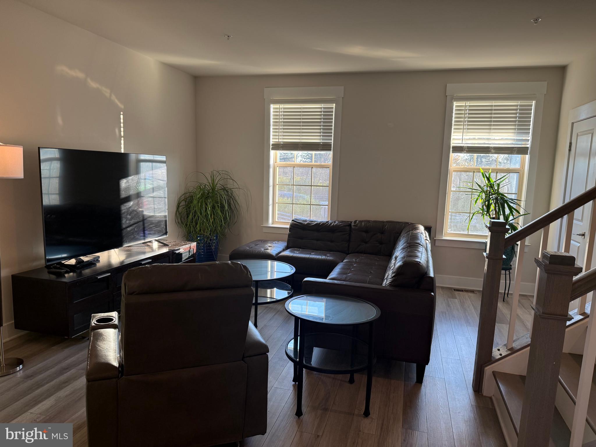 MACALLAN CROSSING - Residential Lease