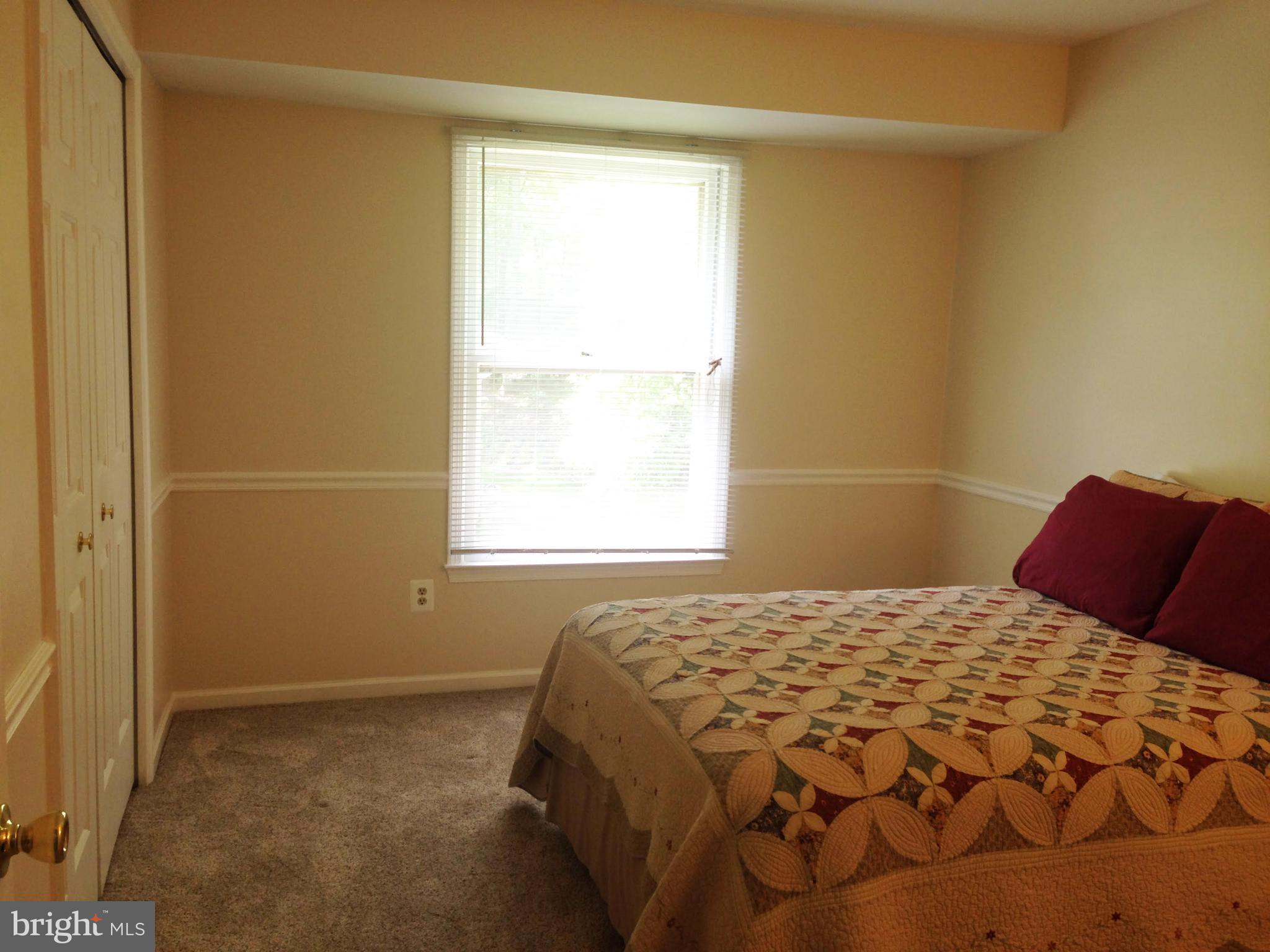 LONGWOOD KNOLLS - Residential