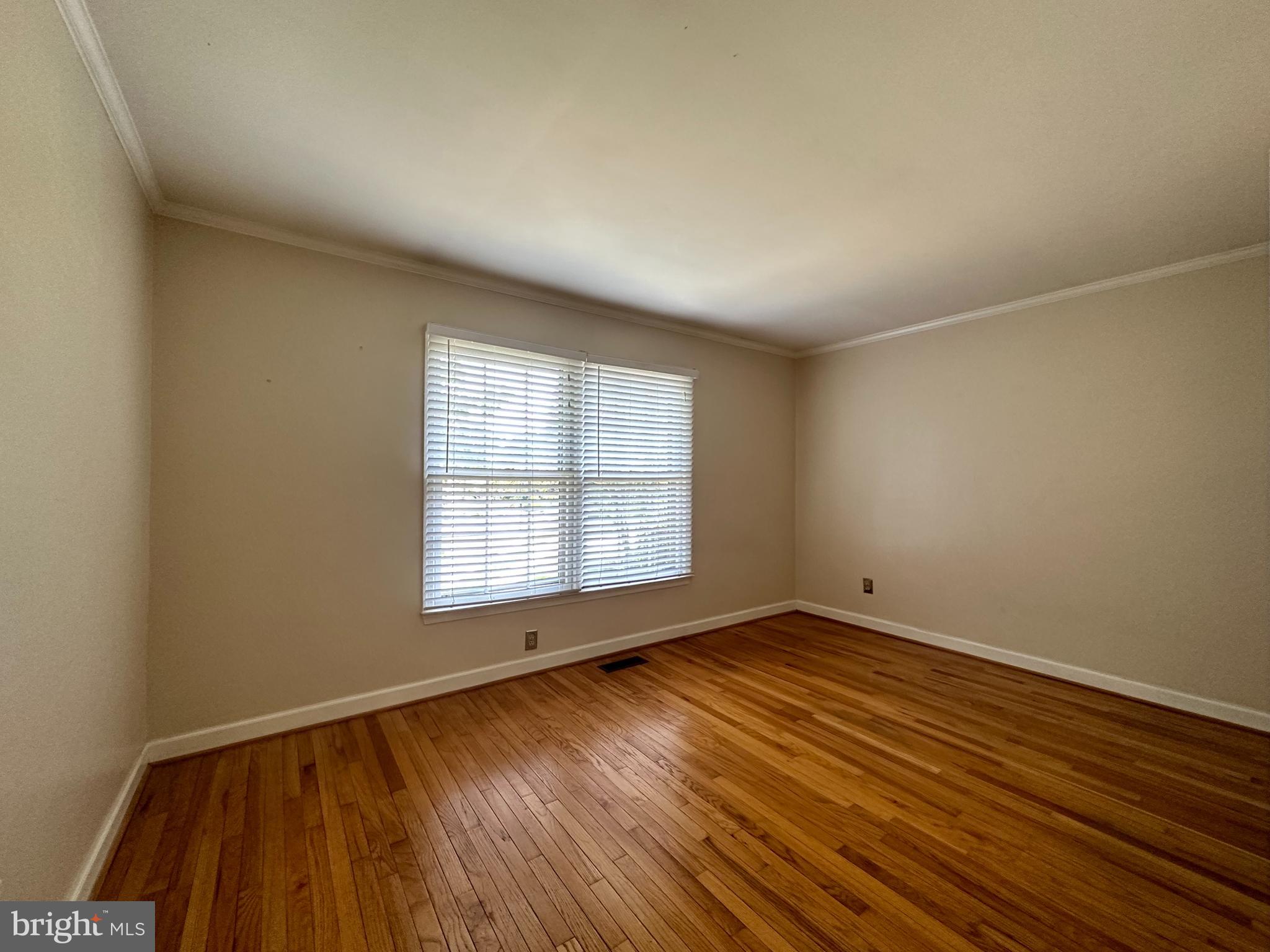 LONGWOOD KNOLLS - Residential