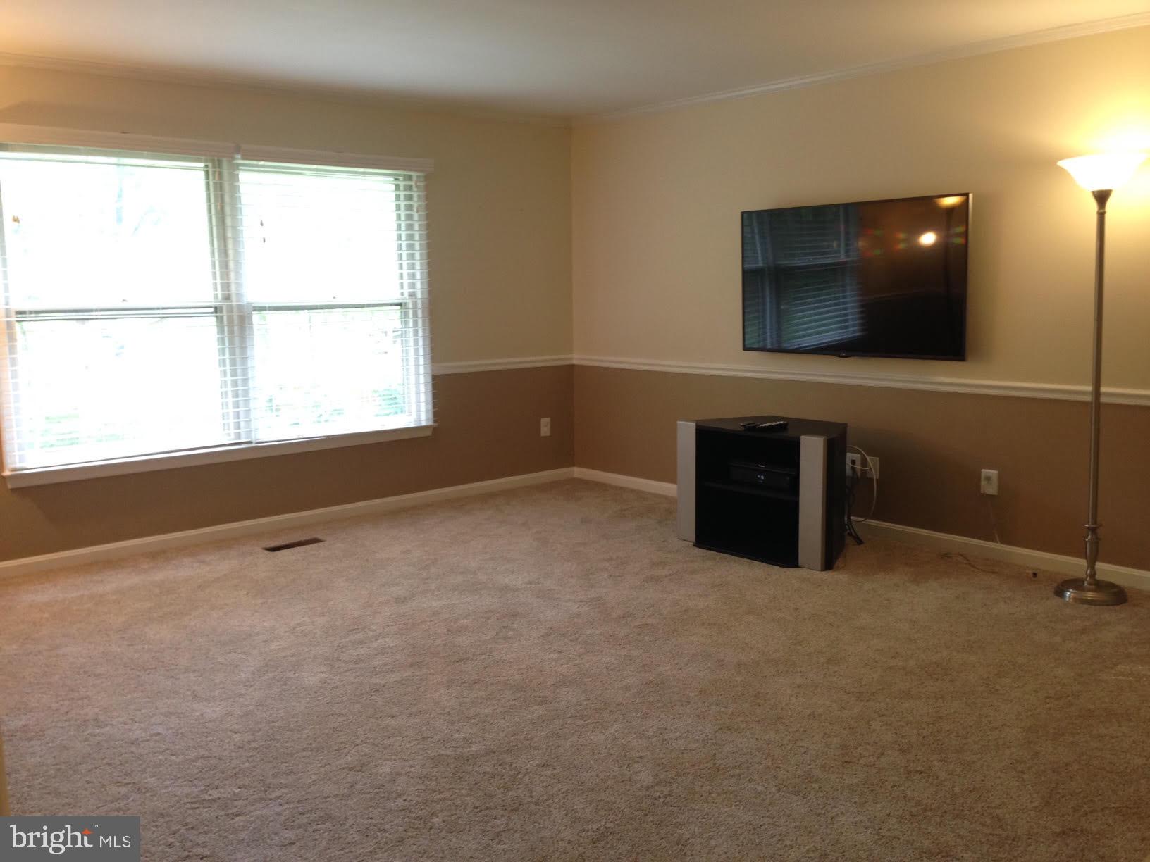 LONGWOOD KNOLLS - Residential