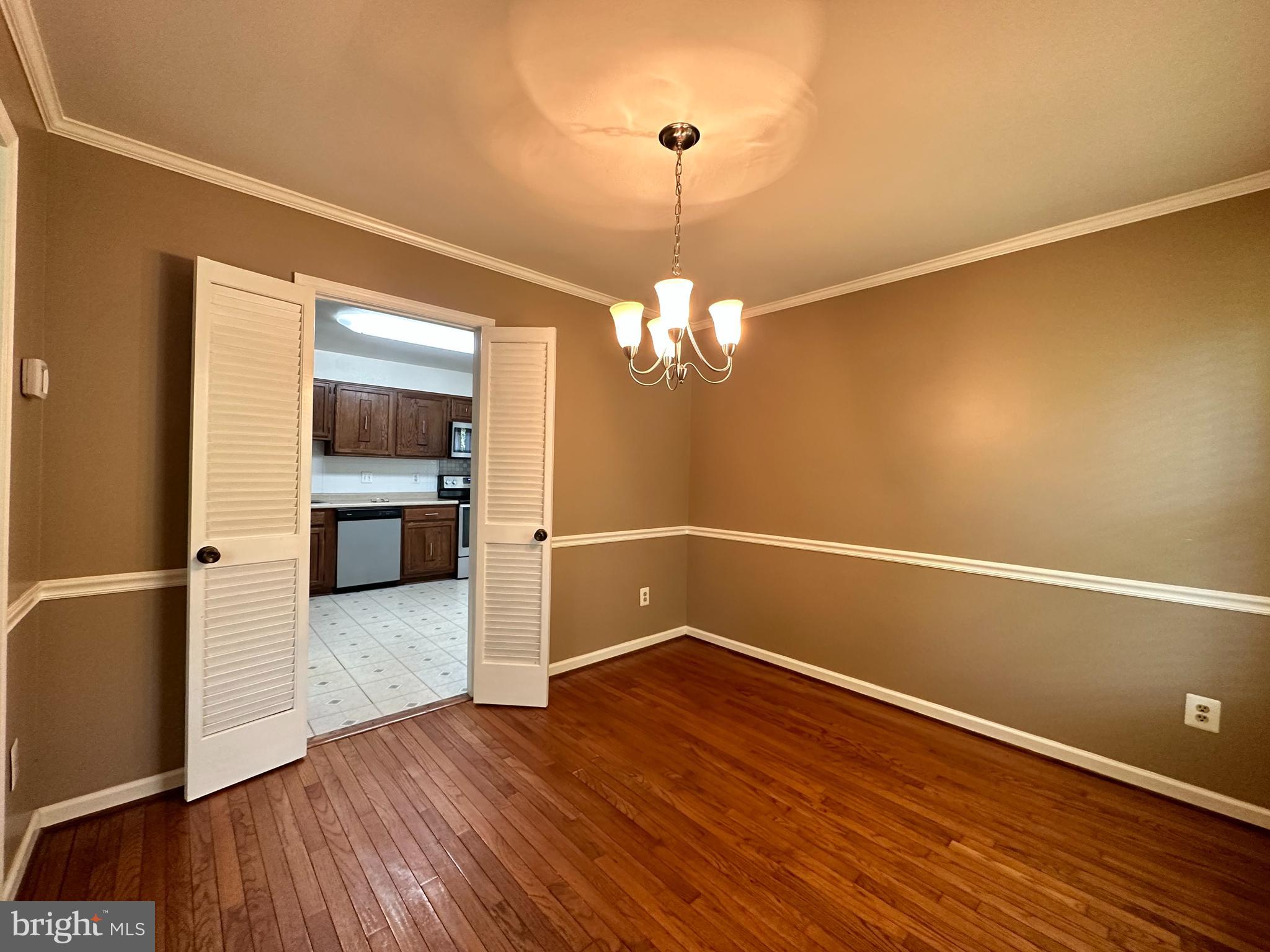 LONGWOOD KNOLLS - Residential