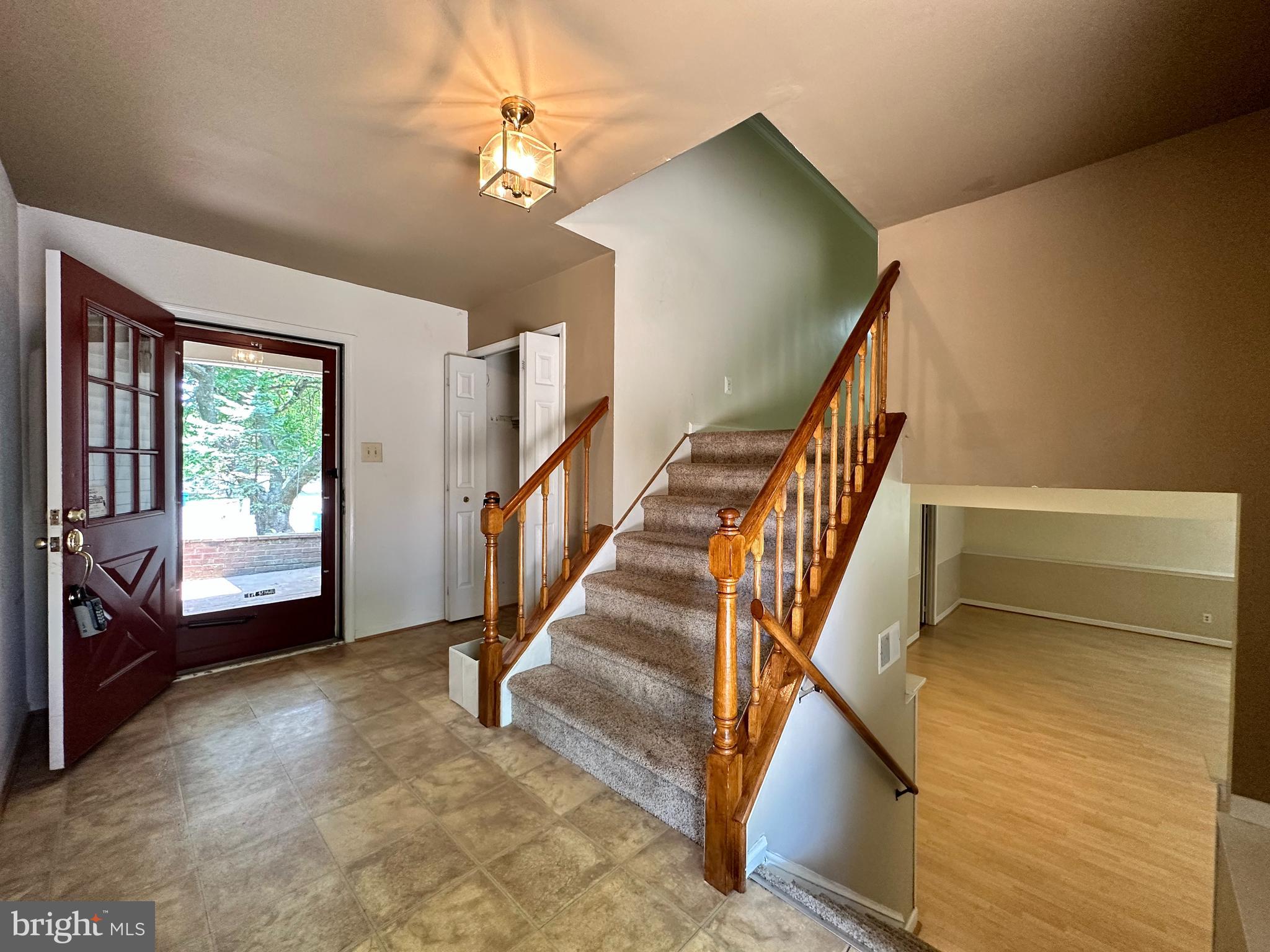 LONGWOOD KNOLLS - Residential