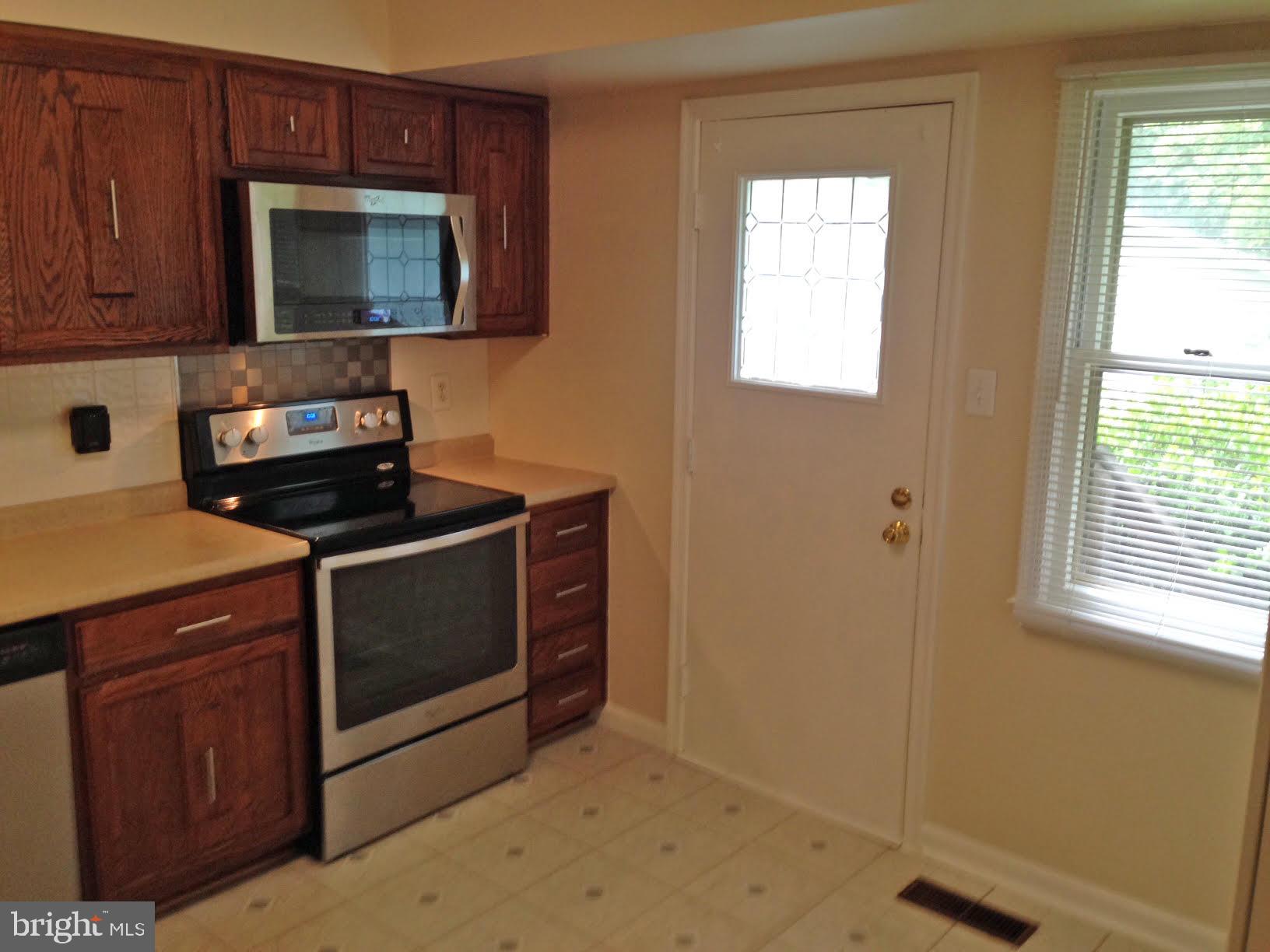 LONGWOOD KNOLLS - Residential