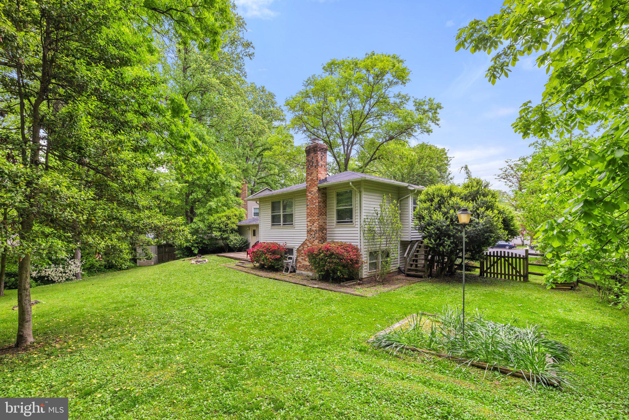 LONGWOOD KNOLLS - Residential