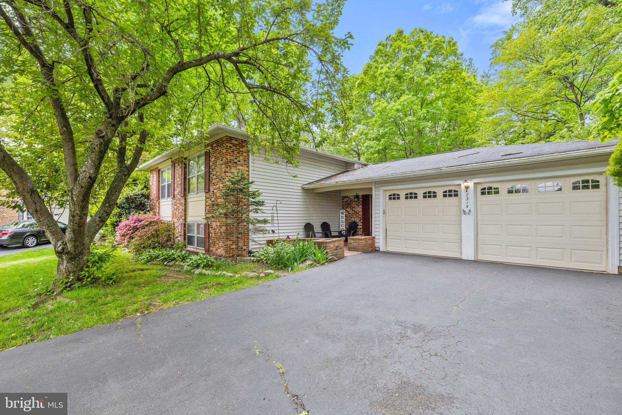 LONGWOOD KNOLLS - Residential