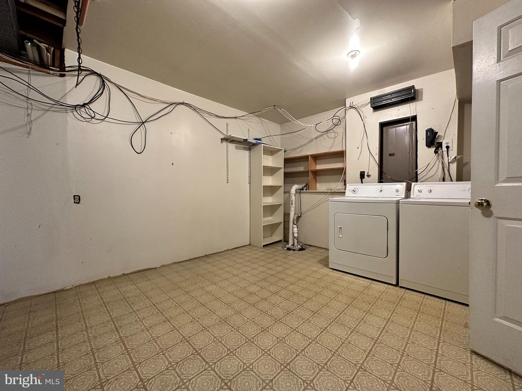 LONGWOOD KNOLLS - Residential