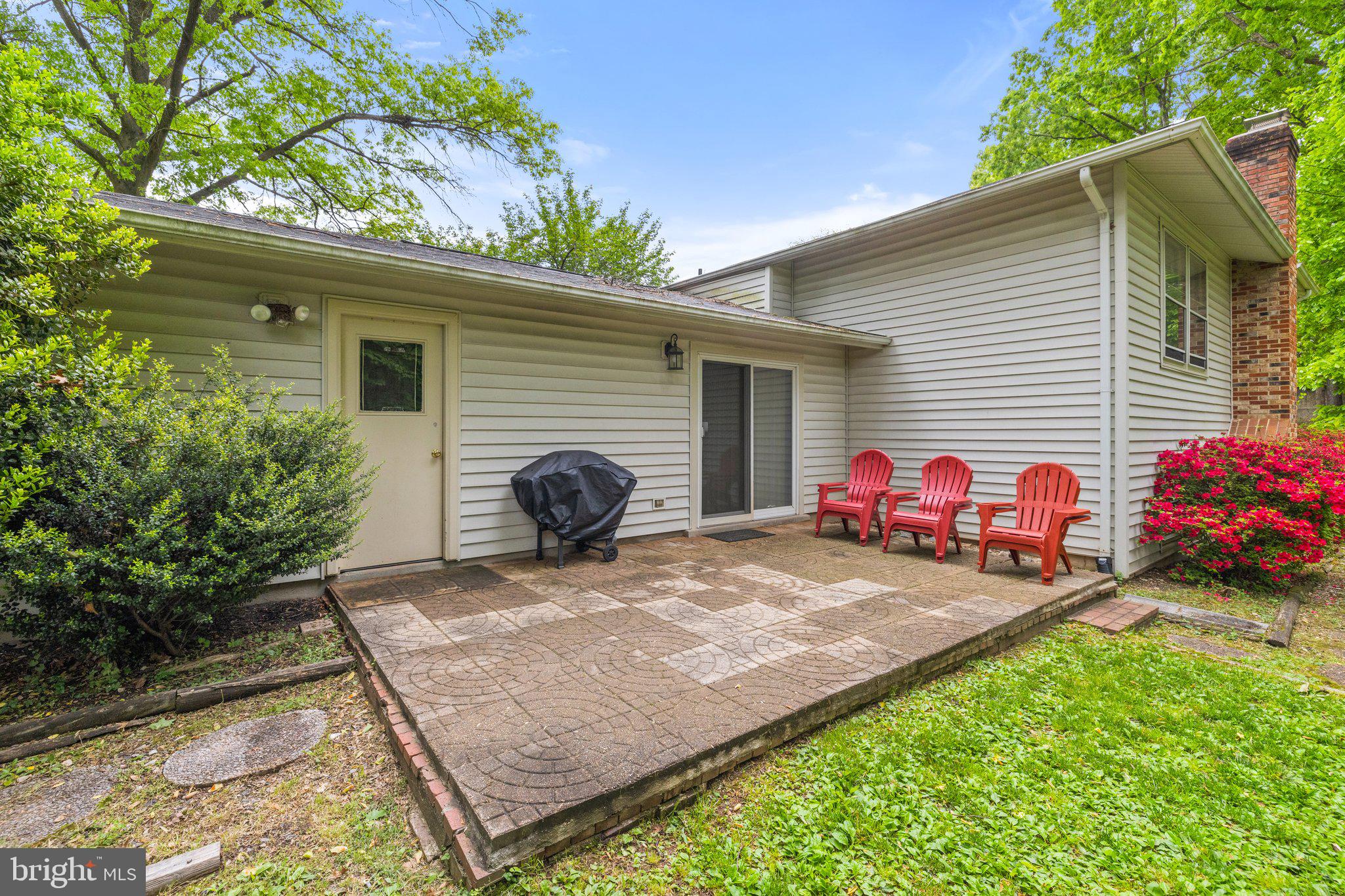 LONGWOOD KNOLLS - Residential