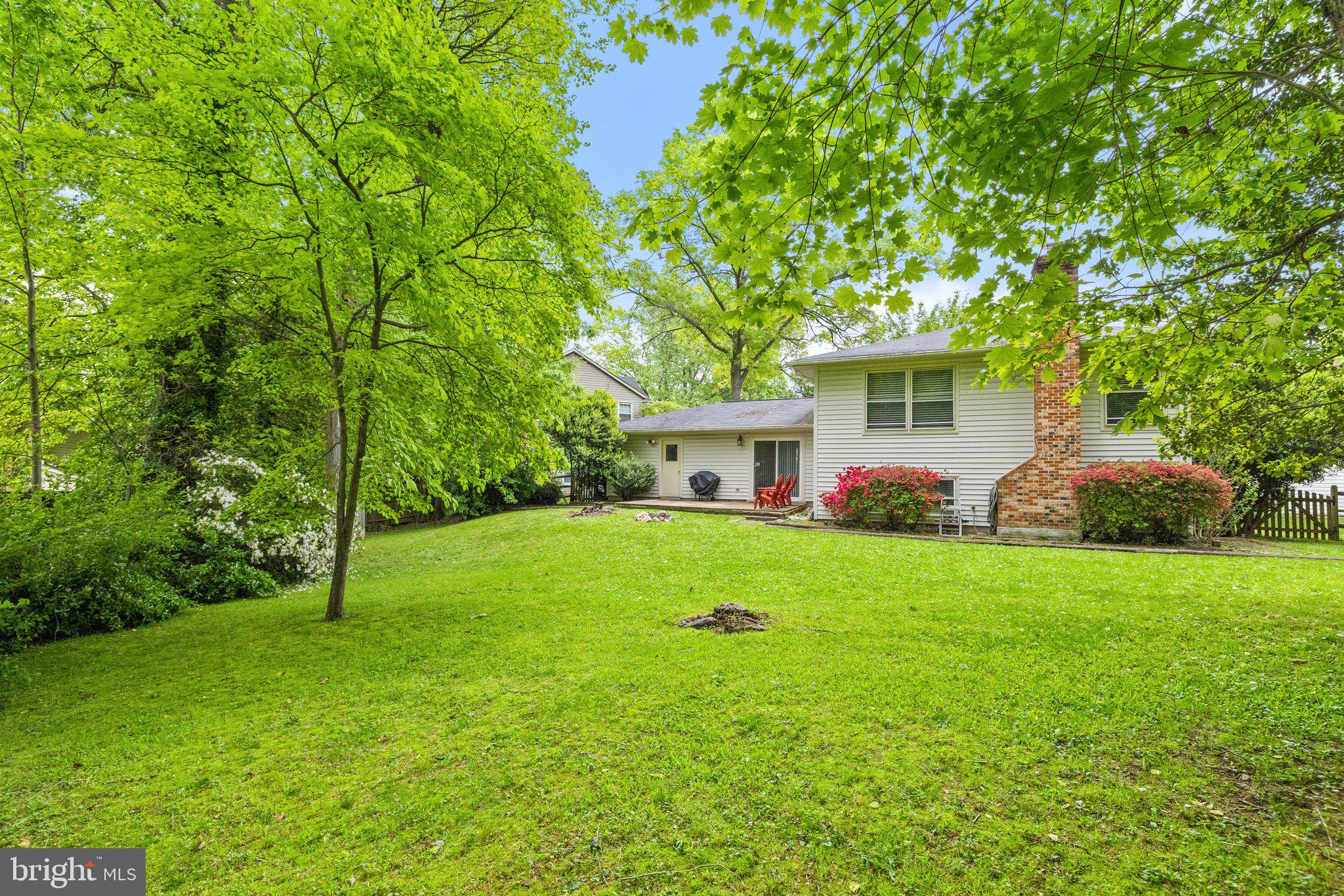 LONGWOOD KNOLLS - Residential