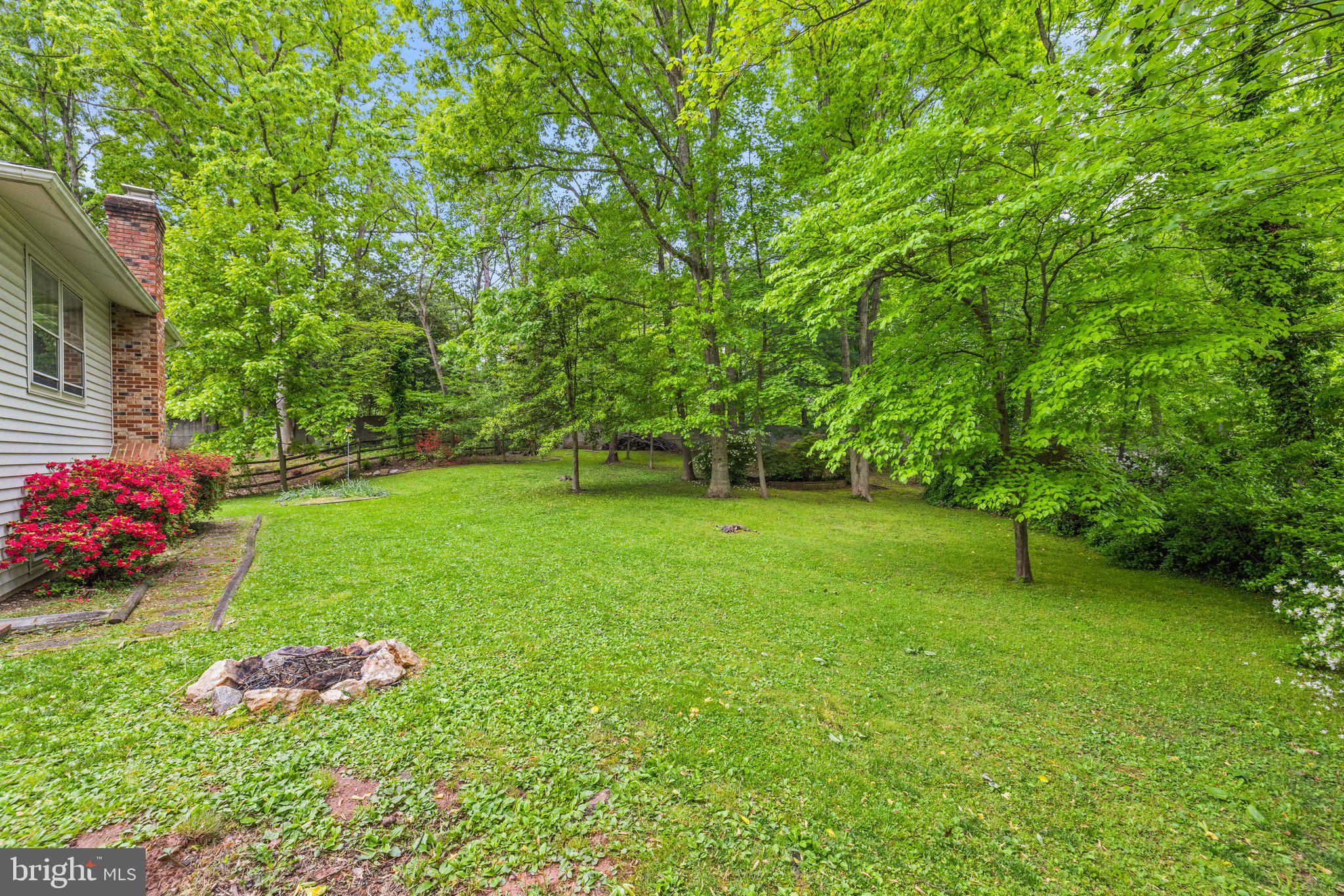 LONGWOOD KNOLLS - Residential