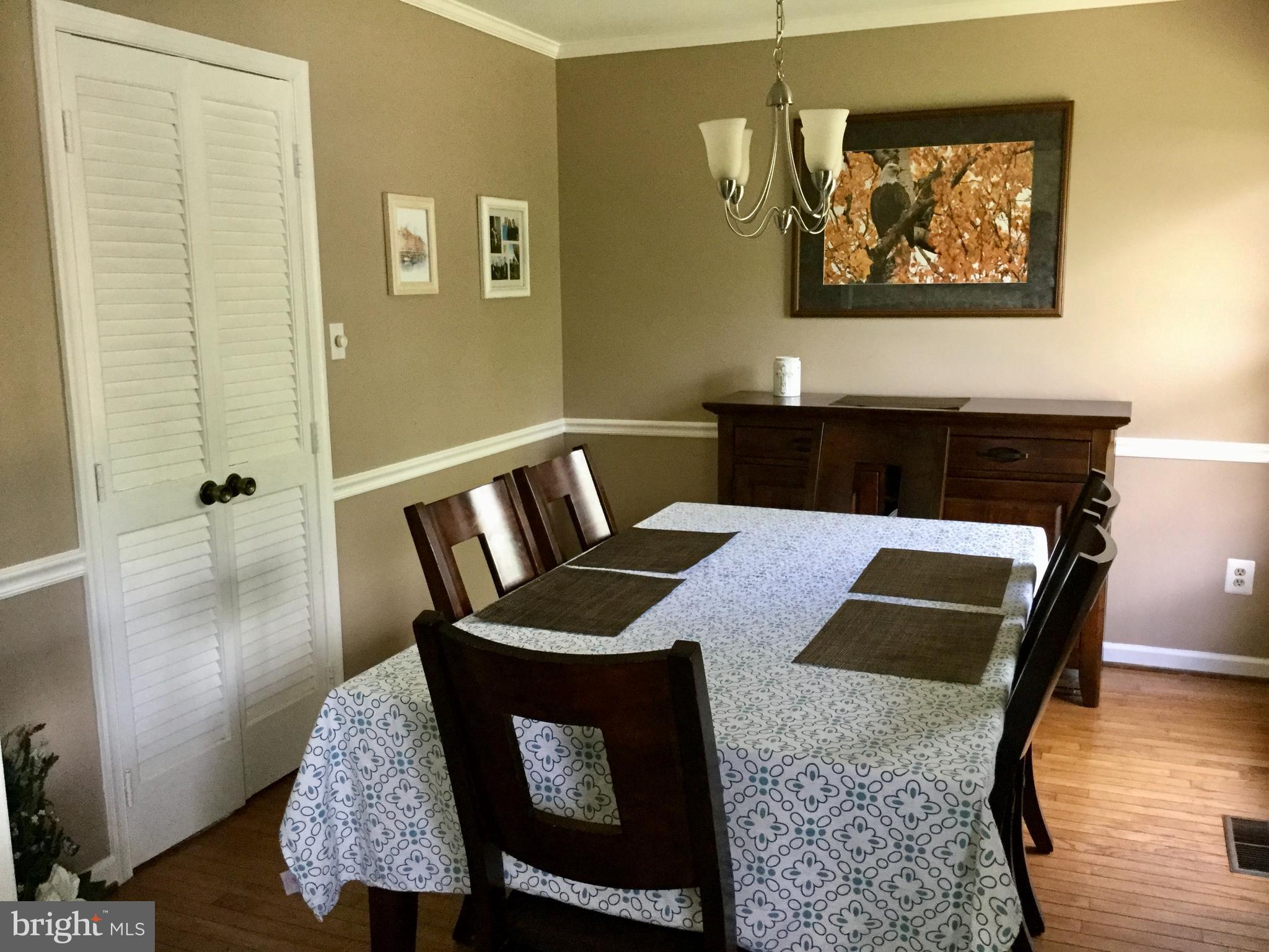 LONGWOOD KNOLLS - Residential