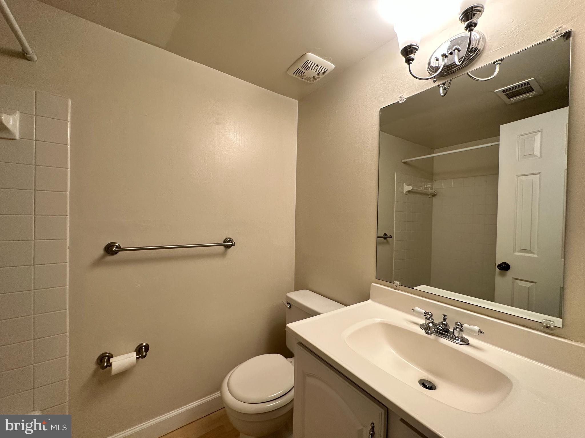 LONGWOOD KNOLLS - Residential